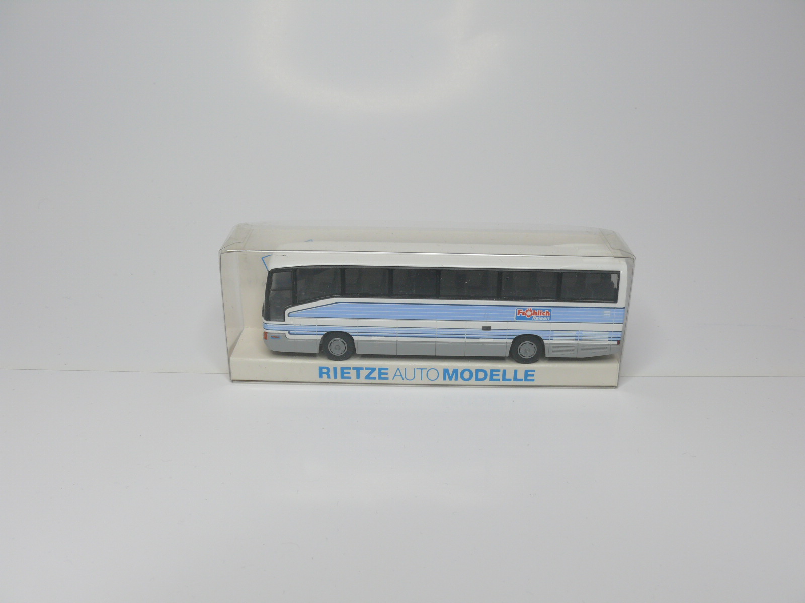 Rietze Mercedes Benz Bus - Fröhlich Reisen 1:87