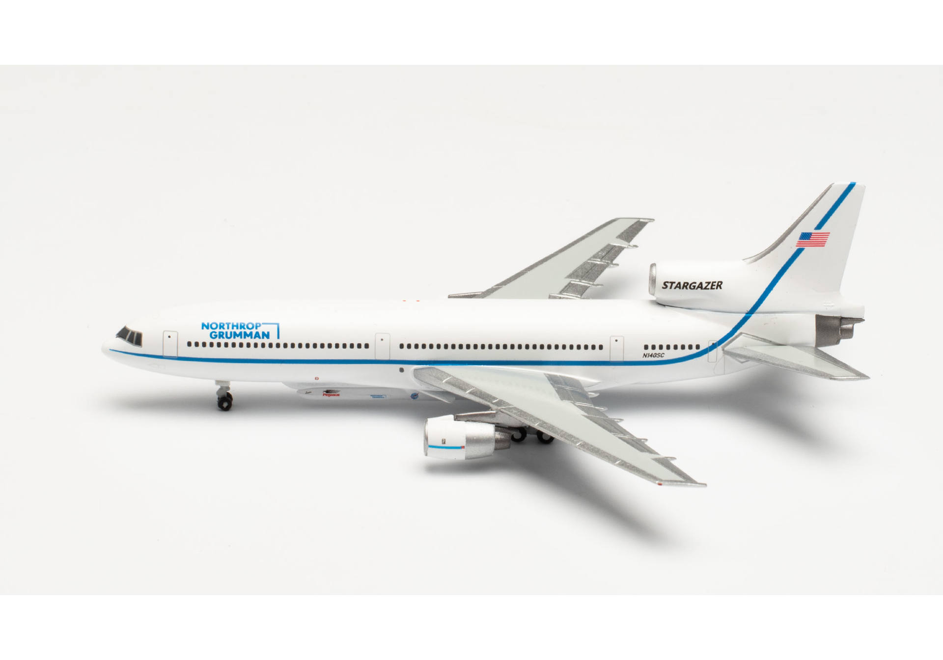 Herpa 536004 Northrop Grumman Lockheed L-1011-100 TriStar “Stargazer” – N140SC 1:500