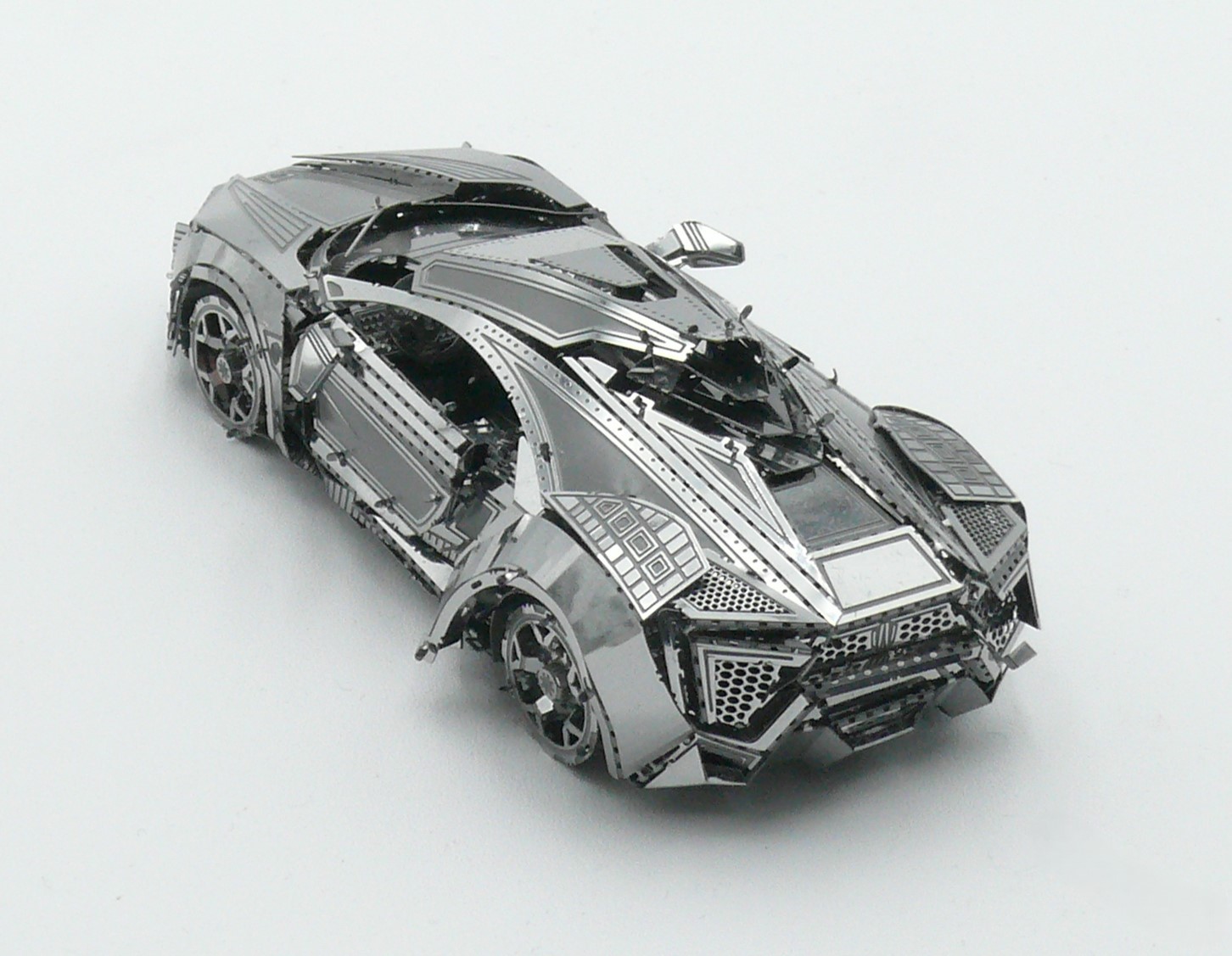 Metallbausatz W-Motors Lykan Hypersport