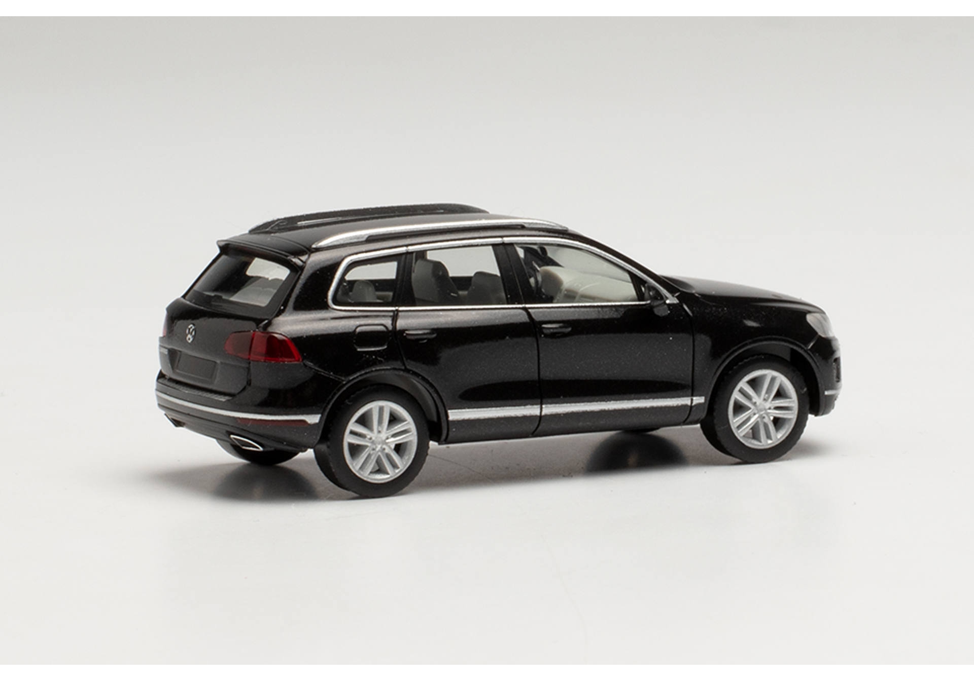 Herpa 038478-002 VW Touareg Schwarz Modellfahrzeug H0 1:87