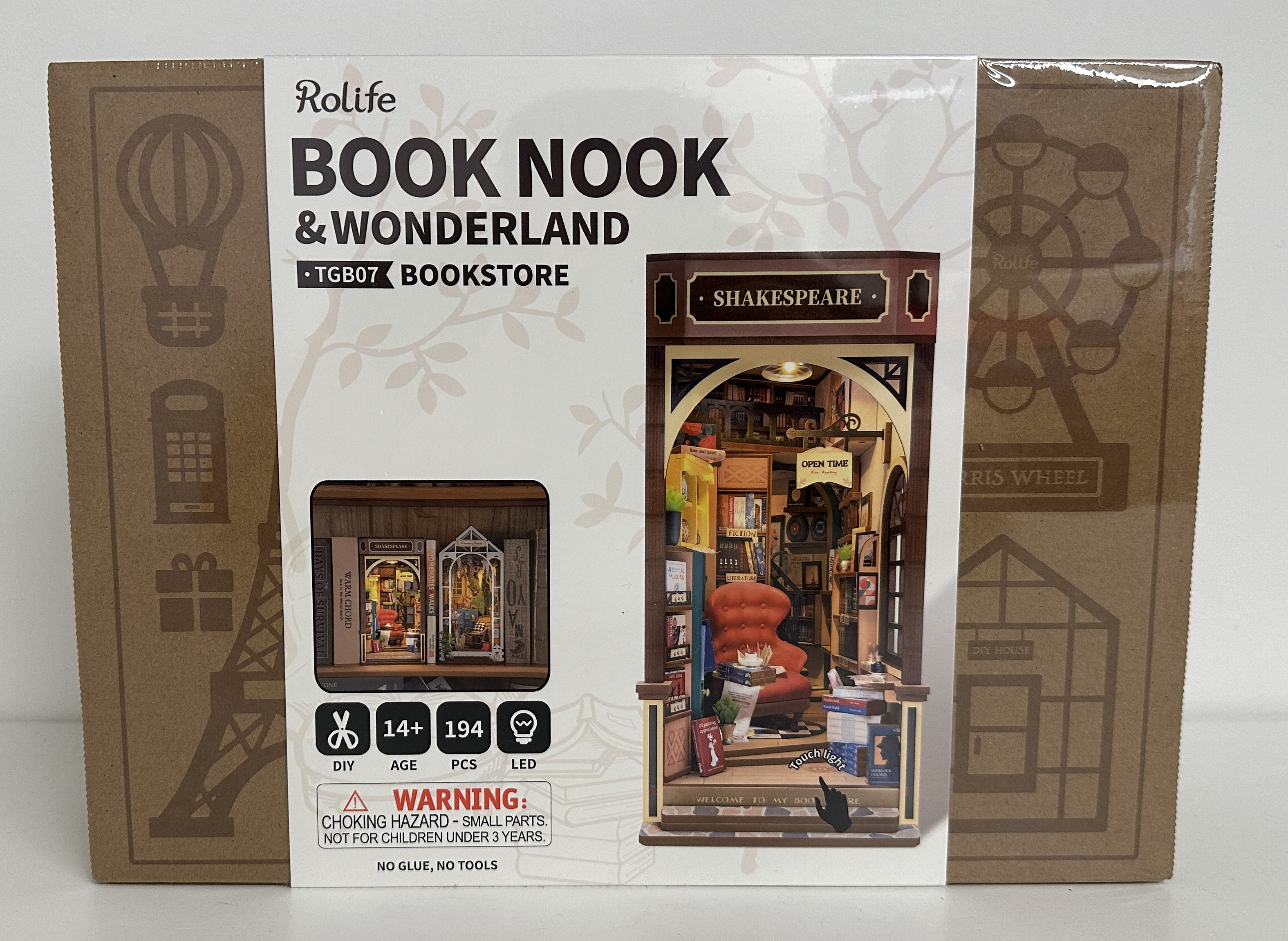 Holzbausatz / Book Nook - Bookstore - TGB07 von Robotime