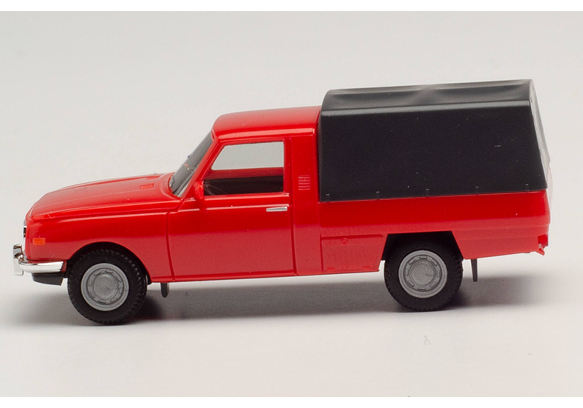 Herpa 420952 Wartburg 353 Trans 66 Model H0 1:87