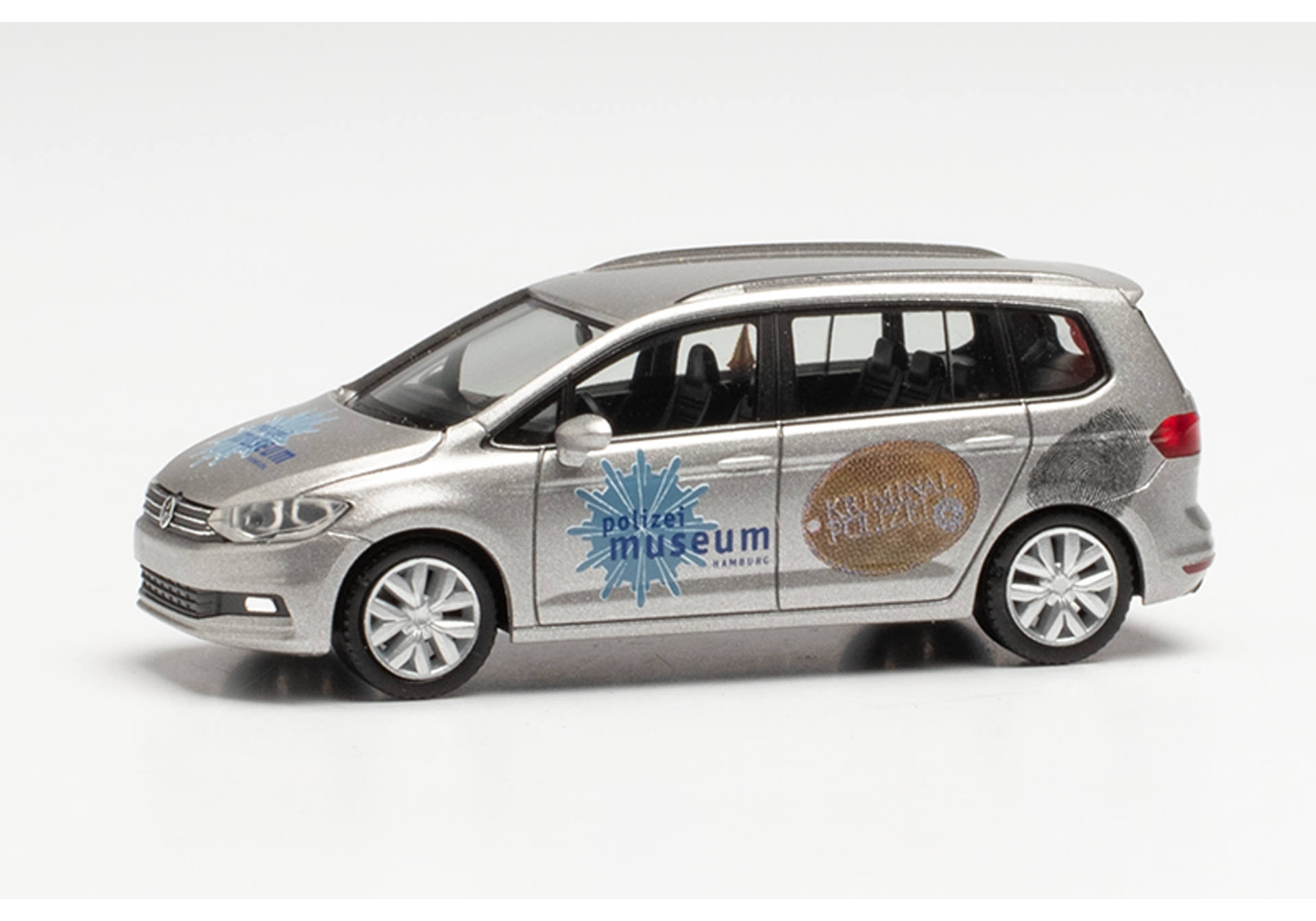 Herpa 096539 VW Touran Polizeimuseum Hamburg Modellfahrzeug H0 1:87