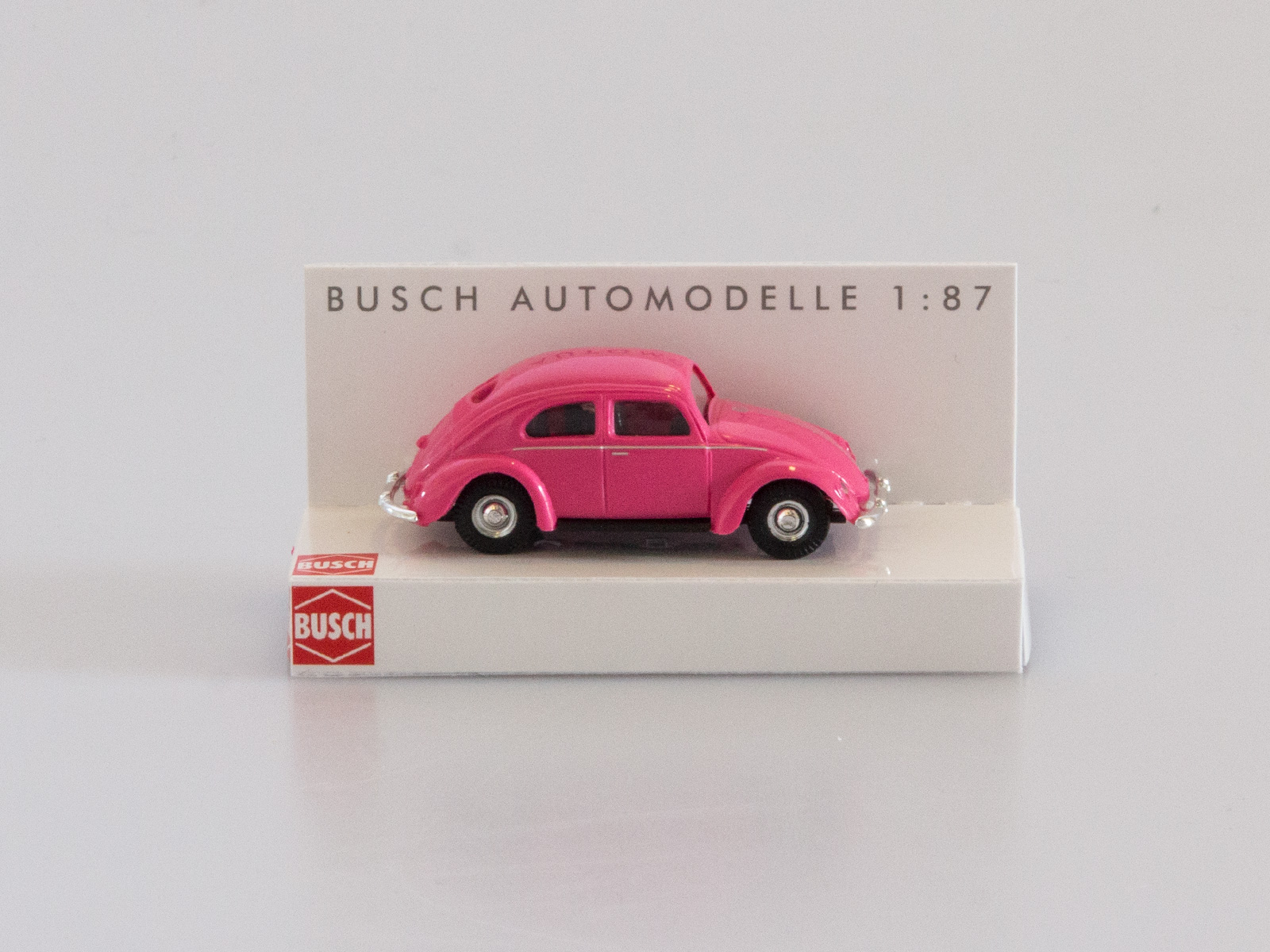 Busch 42700-112 VW Käfer mit Brezelfenster, erikaviolett 1:87