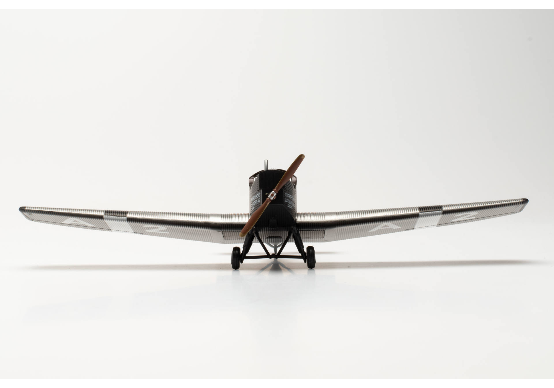 Herpa 019415 ÖLAG- Österreichische Luftverkehrs Aktiengesellschaft Junkers F13 – A-2 “Stieglitz” 1:87
