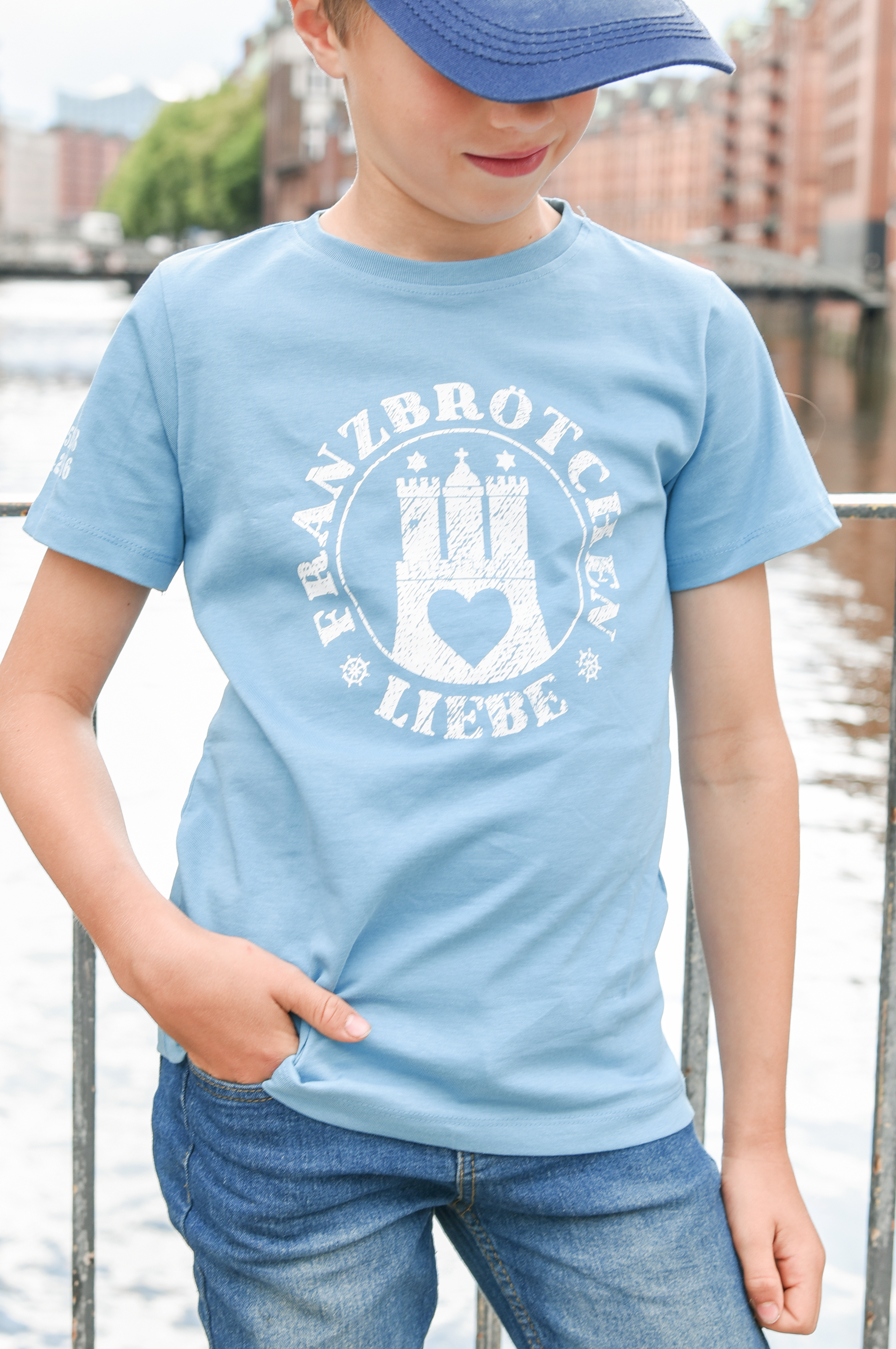 Franzbrötchenliebe Kids T-Shirt - Niagara blau mit weißem Print, Größe 86/92