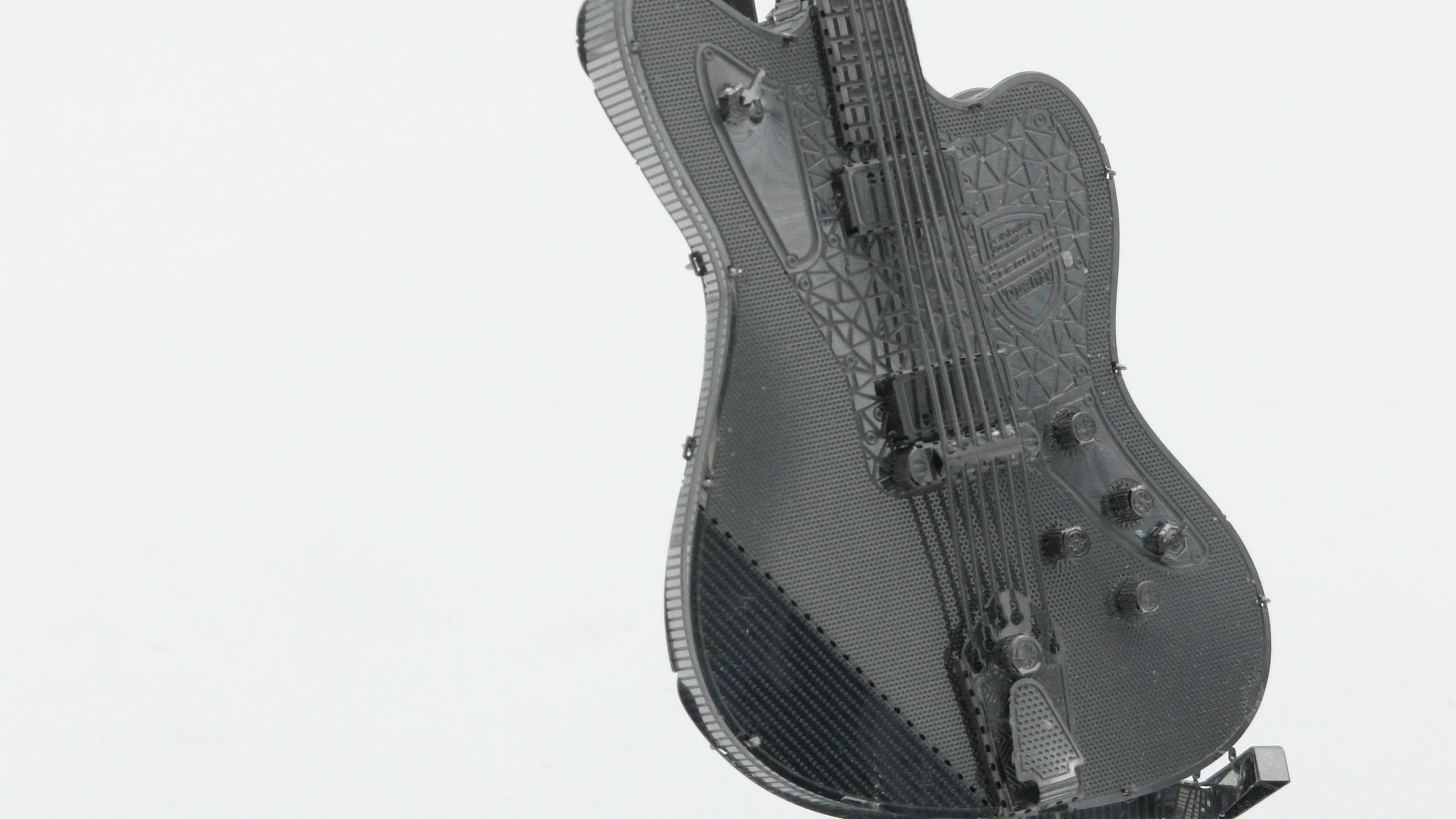 Metal Model Kit - Large Guitar