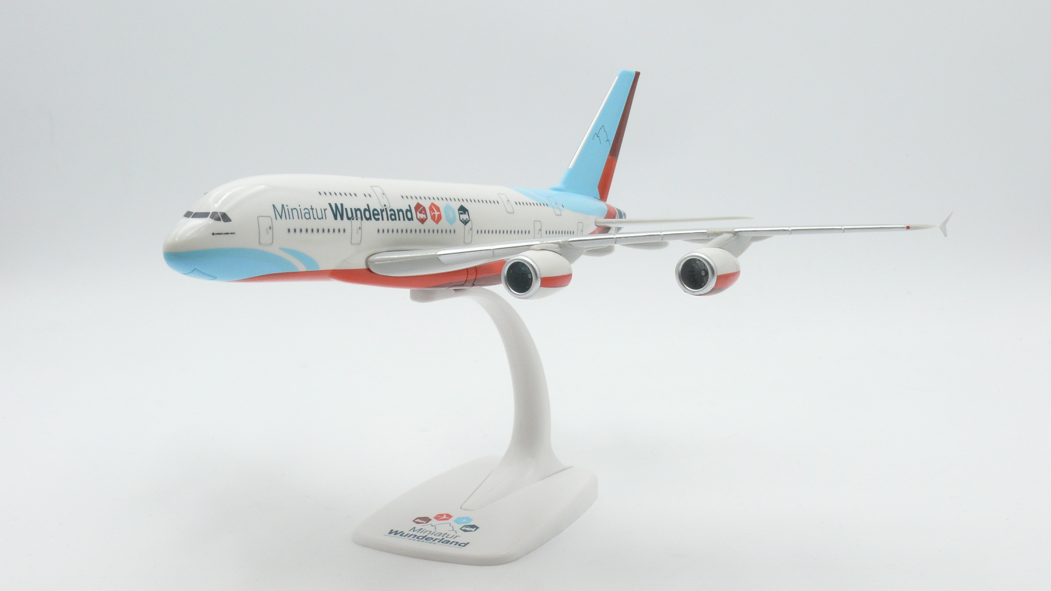 Herpa Wings 613965 Airbus A380 "Wunderland Logo" 1:250
