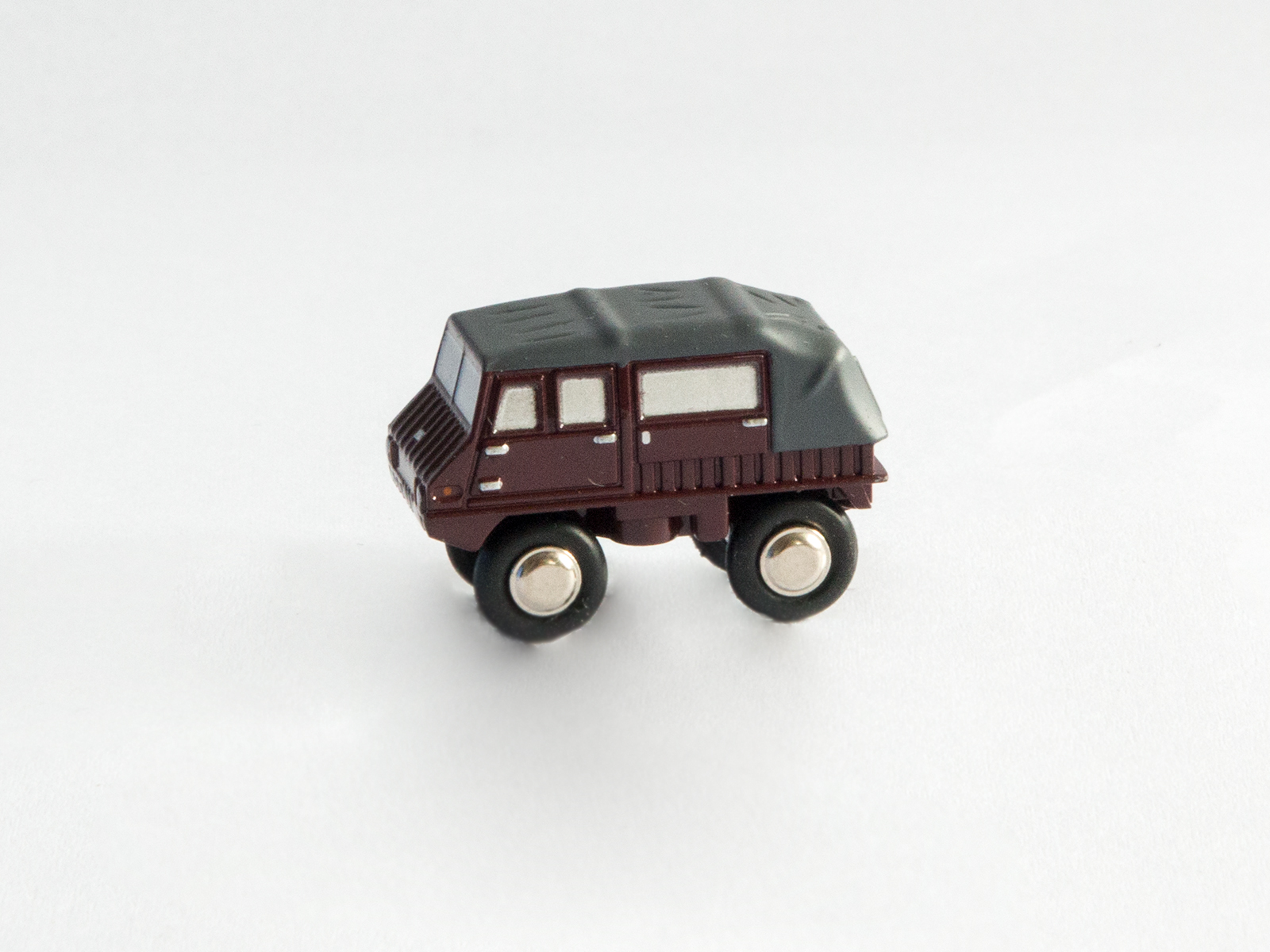 Schuco Piccolo 450567600 Steyr-Puch Haflinger, Wine Red 1:90