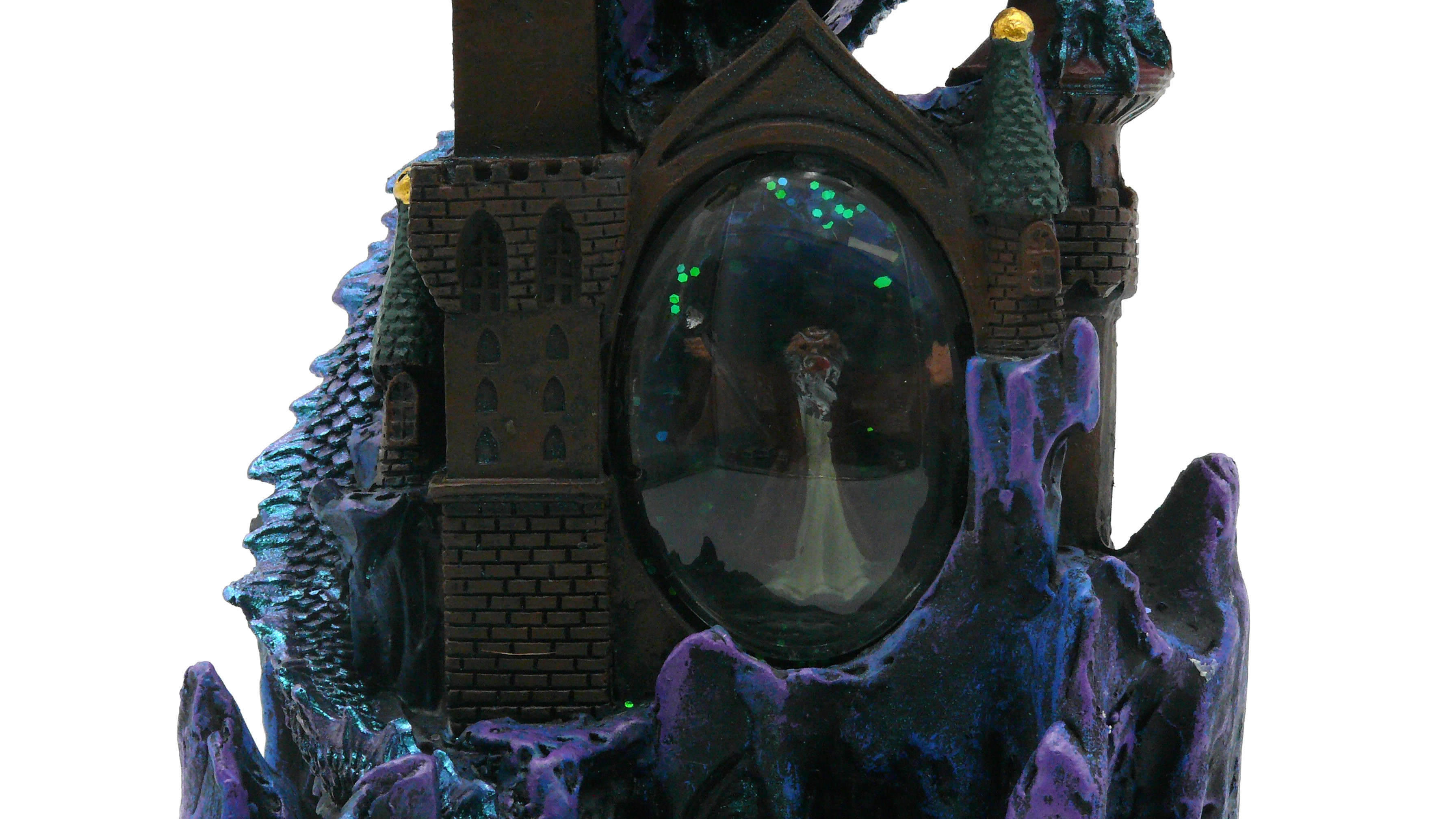 Drache mit Schloss und Glaskugel