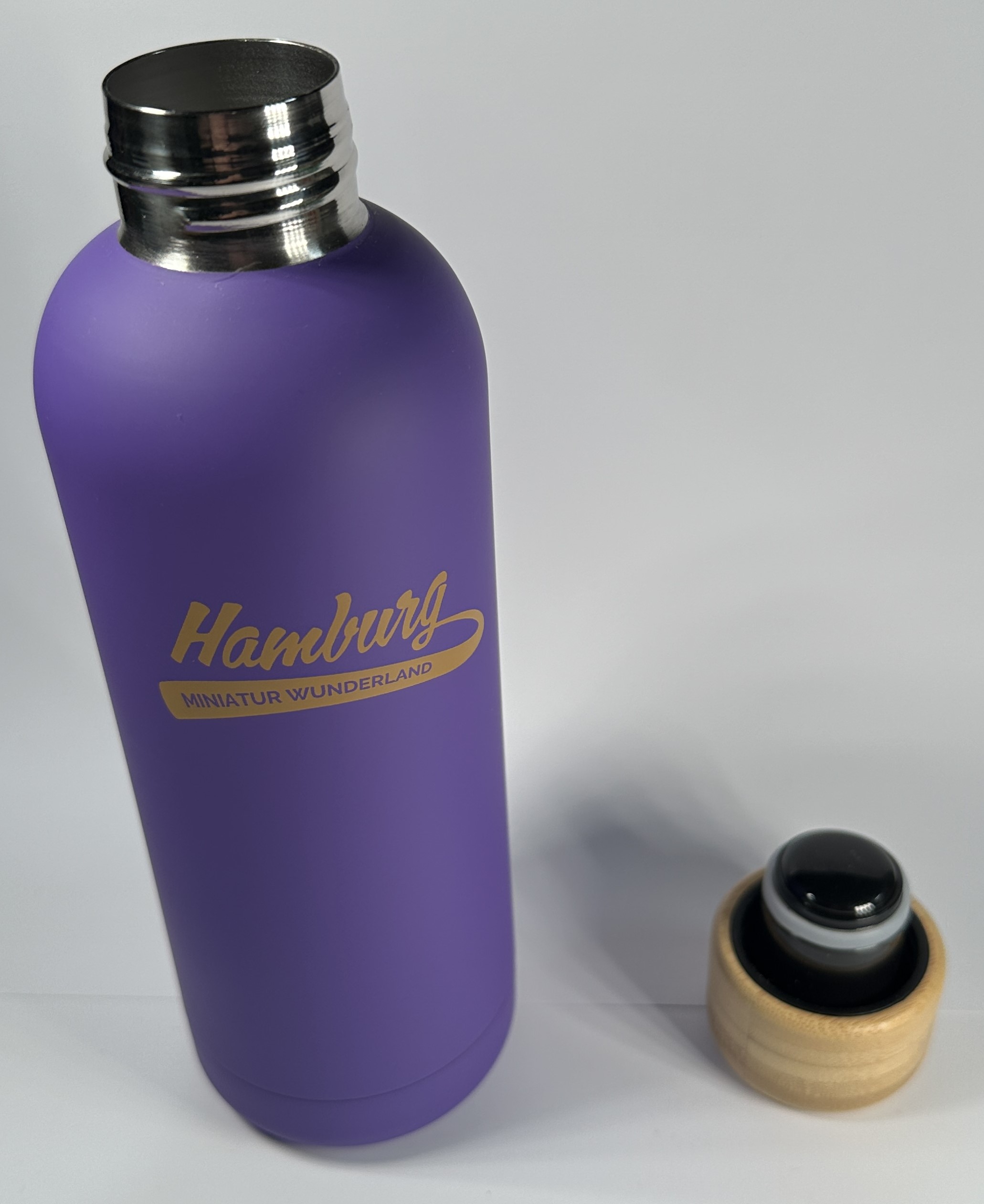 Trinkflasche Soft-Touch - "Hamburg - Miniatur Wunderland", lila