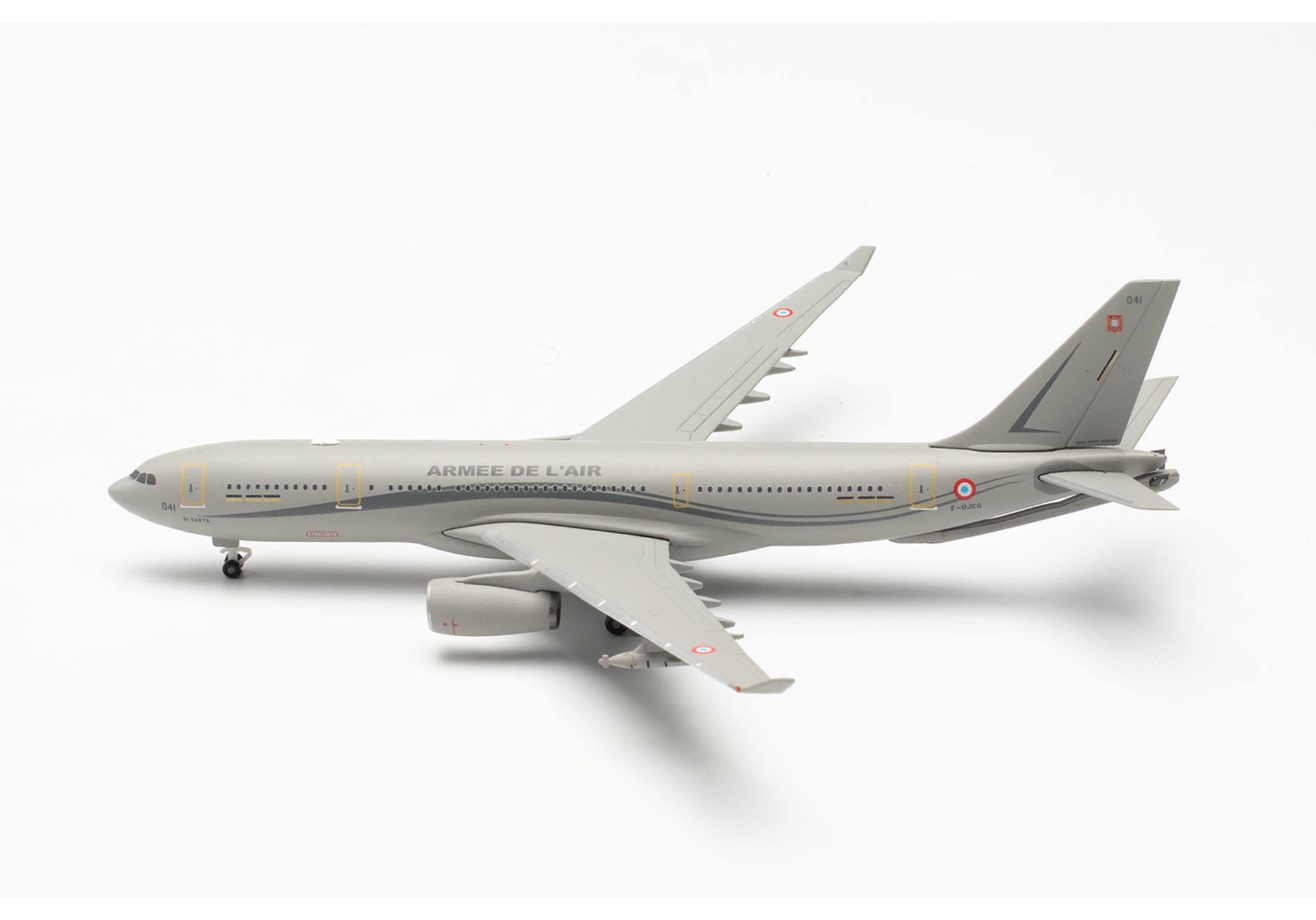 Herpa 536677 French Air Force Airbus A330 MRTT “Phénix” - ERVTS 01.031 “Bretagne” 1:500
