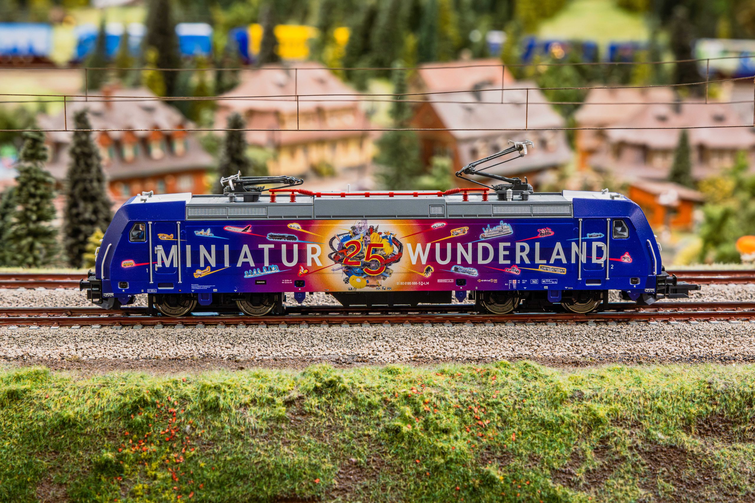 Märklin W036850.001 AC - Electric Locomotive 185 666 Lokomotion - 25 Years Miniatur Wunderland, with Sound