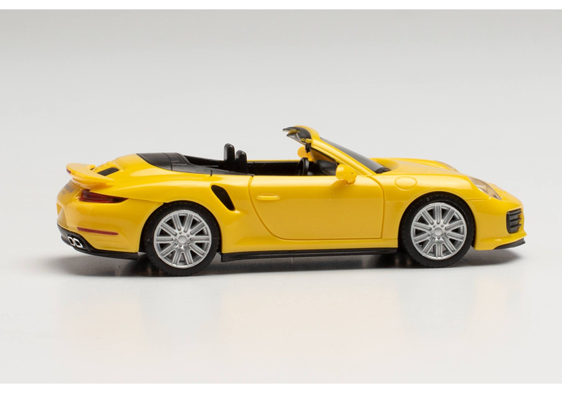 Herpa 028929-002 Porsche Turbo Cabrio Model H0 1:87