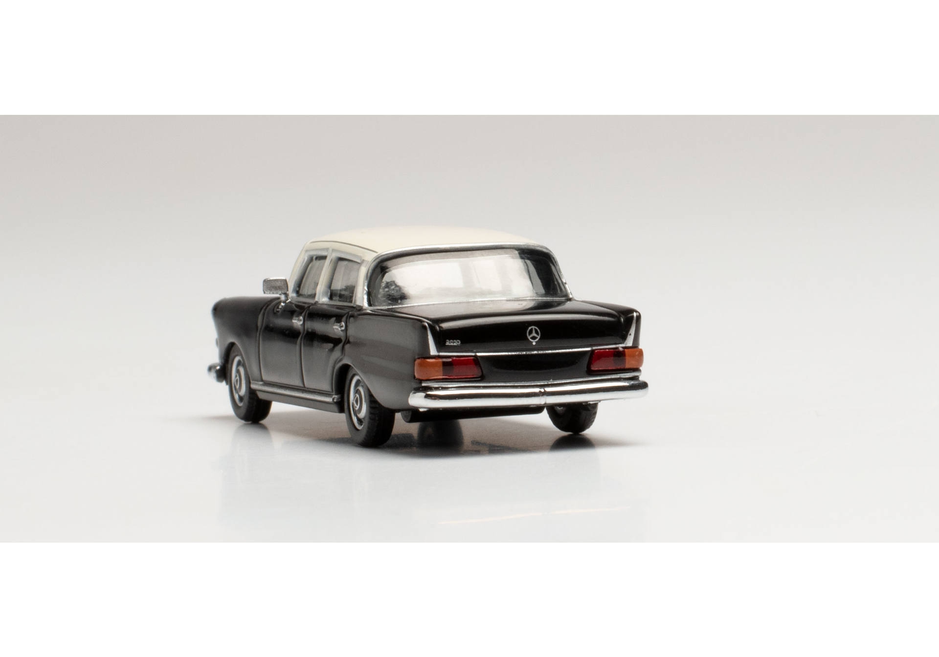 Herpa 430739-002 MB 200 Heckflosse Model H0 1:87