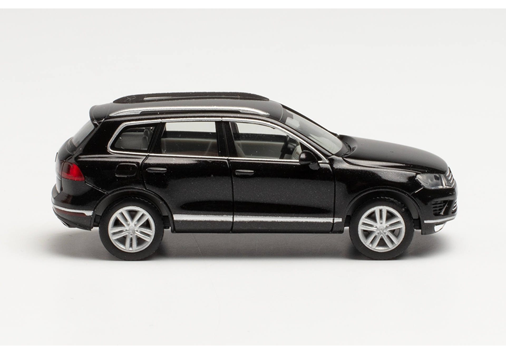 Herpa 038478-002 VW Touareg Schwarz Modellfahrzeug H0 1:87