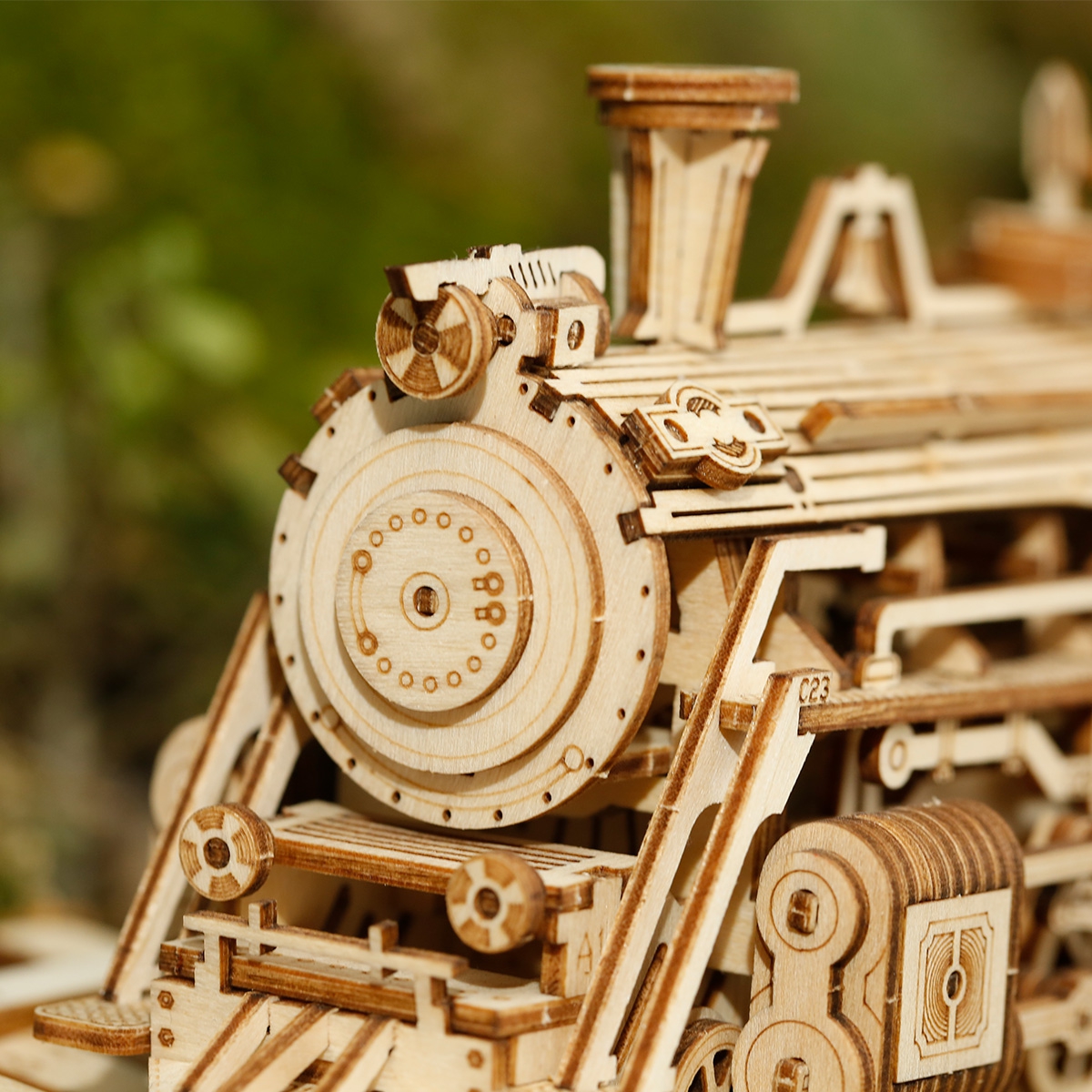Holzbausatz - ROKR Robotime -Lokomotive mit Tender - MC501