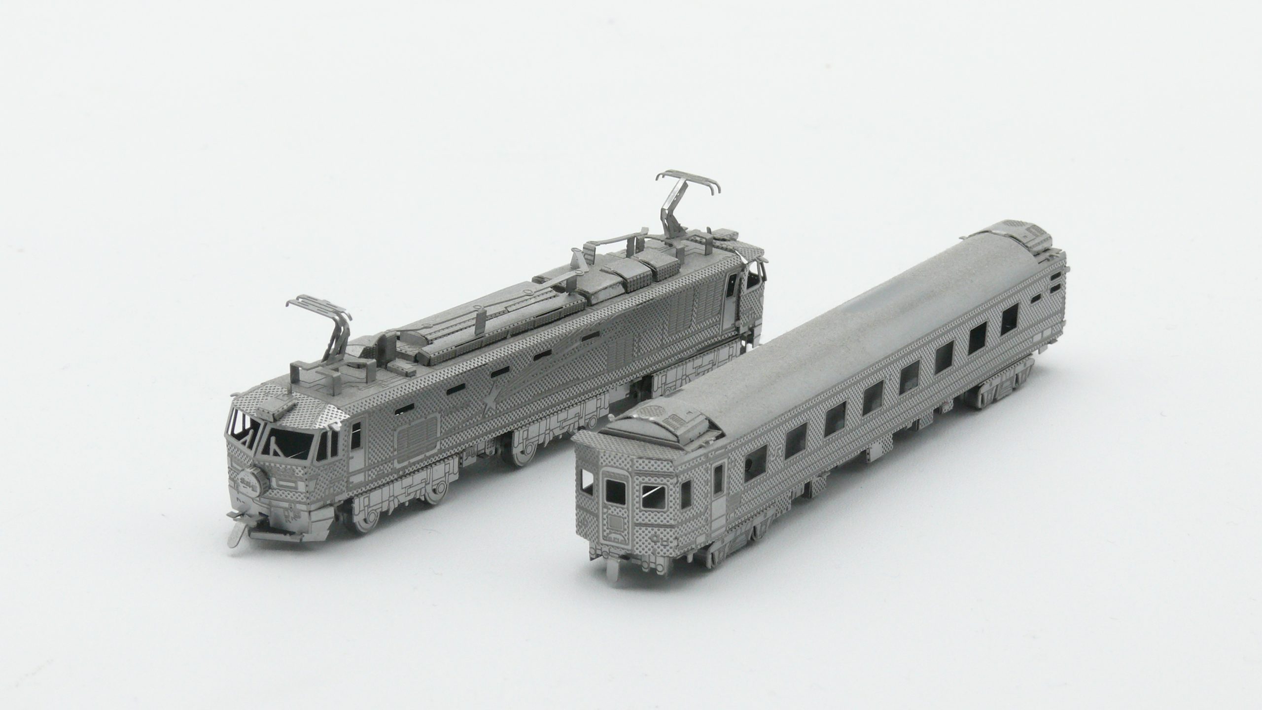 Metallbausatz E-Lok mit Waggon