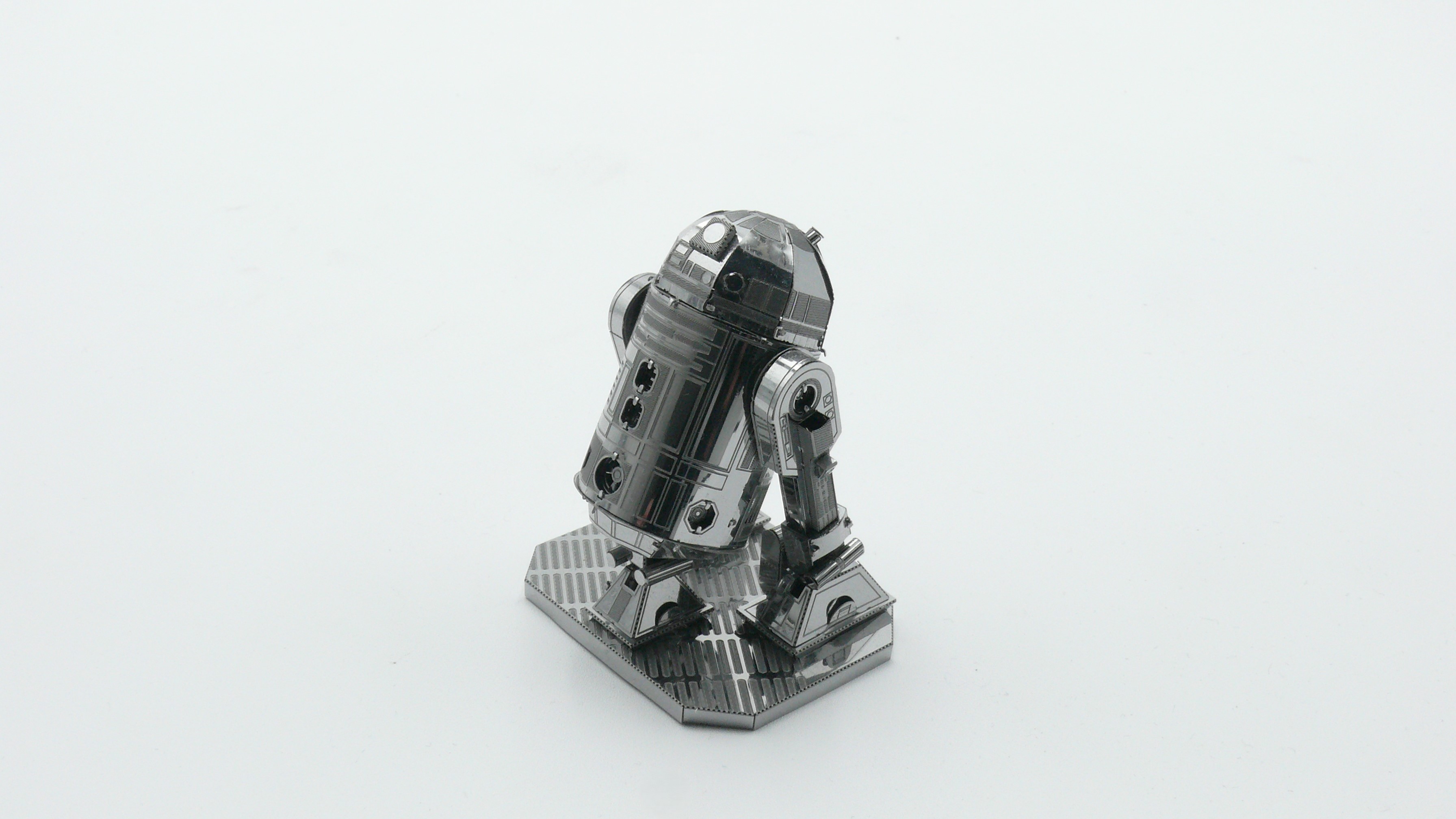 Metallbausatz Star Wars R2D2