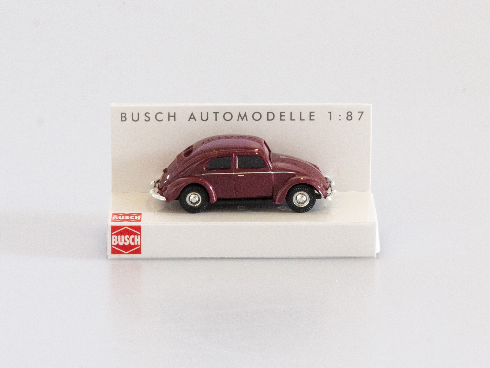Busch 42700-112 VW Käfer mit Brezelfenster, dunkelrot 1:87