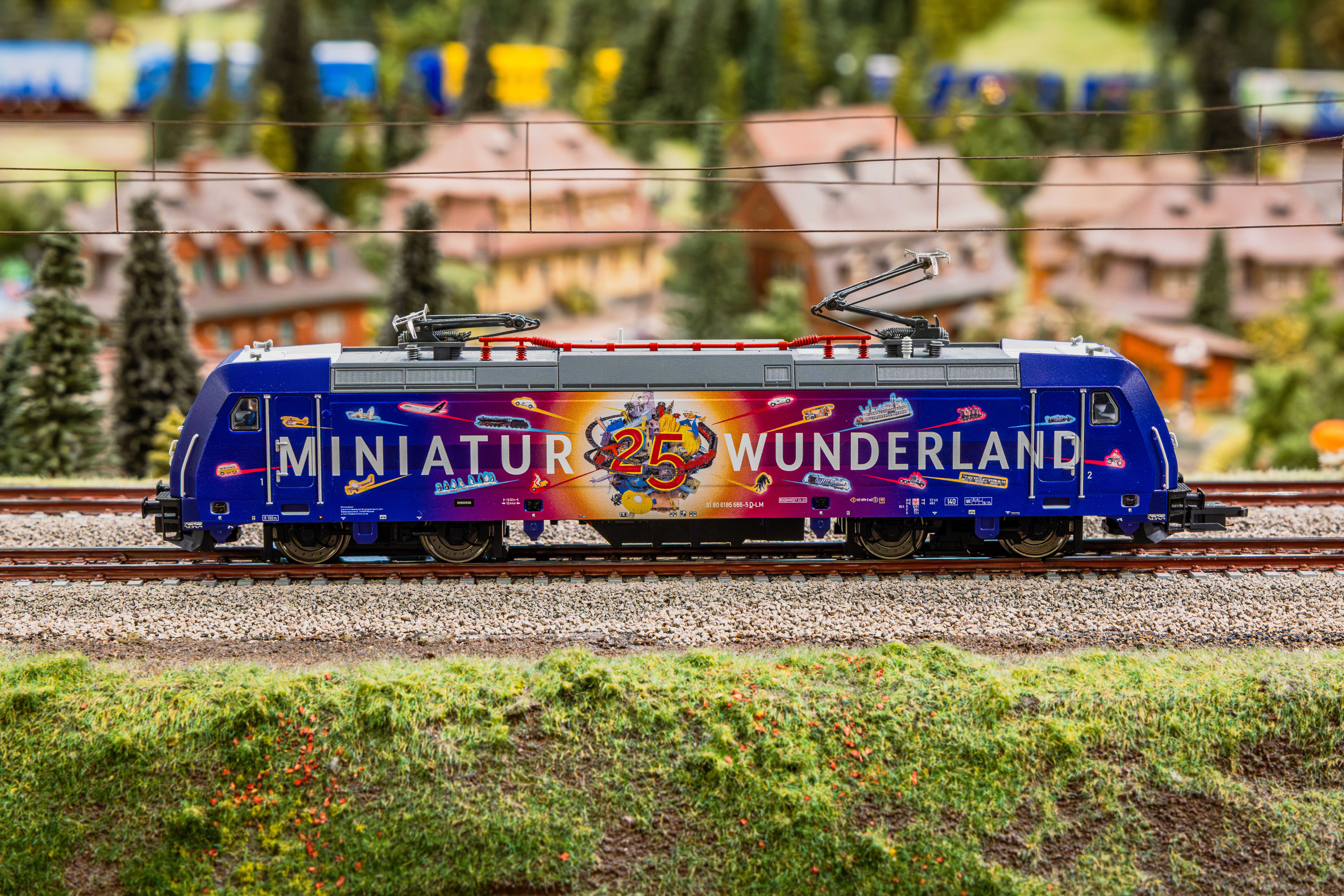 Märklin W036850.001 AC - Electric Locomotive 185 666 Lokomotion - 25 Years Miniatur Wunderland, with Sound