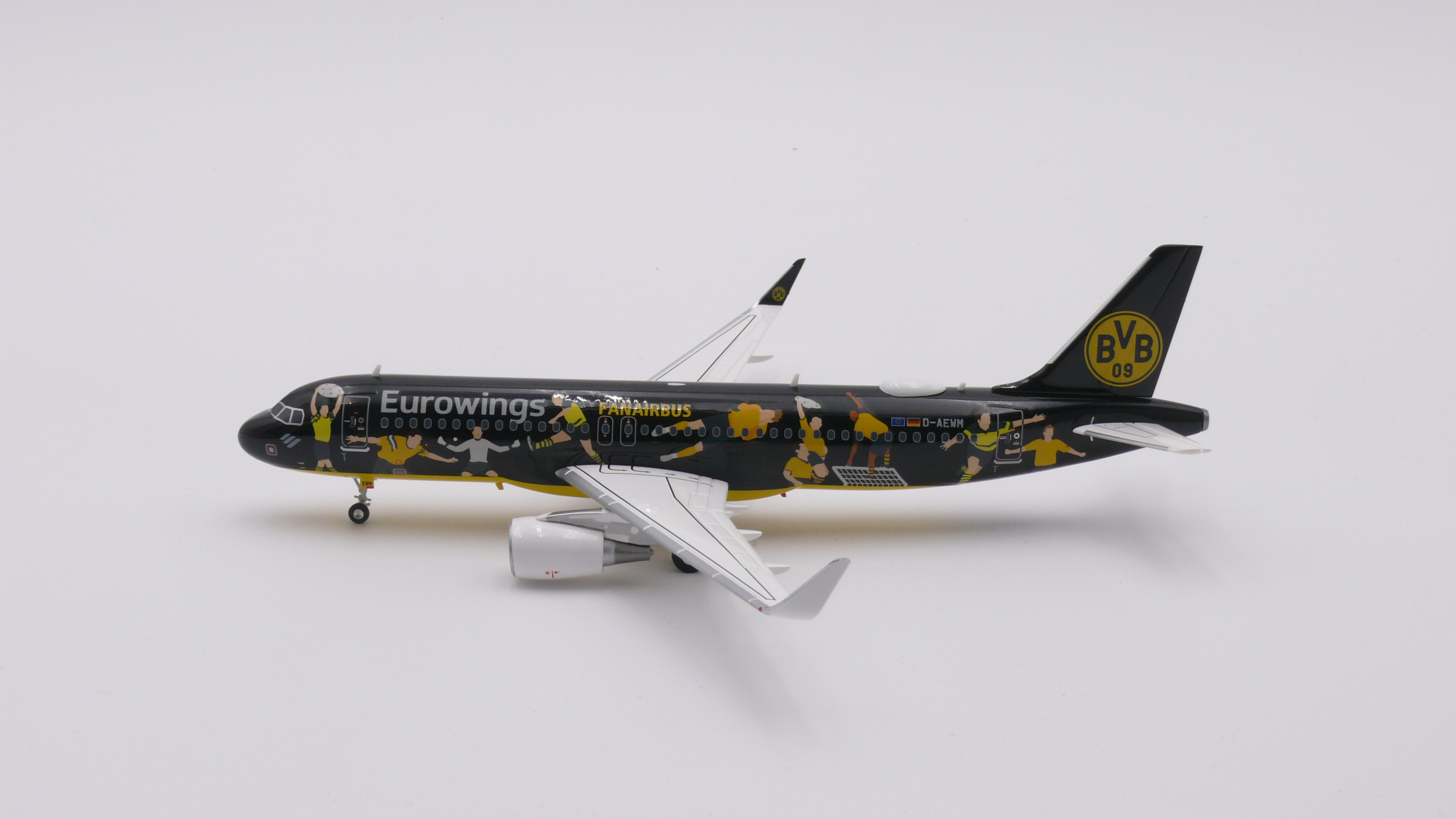 Herpa 572750 Eurowings Airbus A320 "BVB Fanairbus" – D-AEWM 1:200