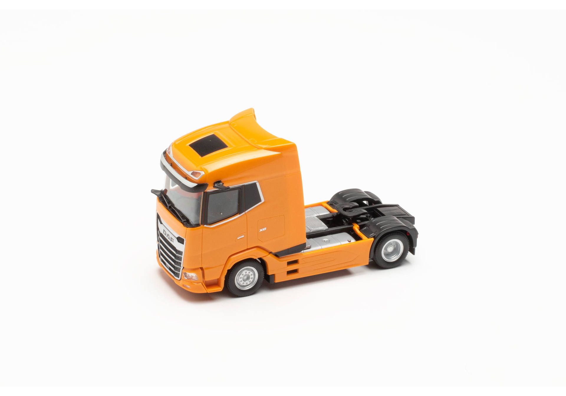 Herpa 315760-002  DAF XG Zugmaschine, orange 1:87