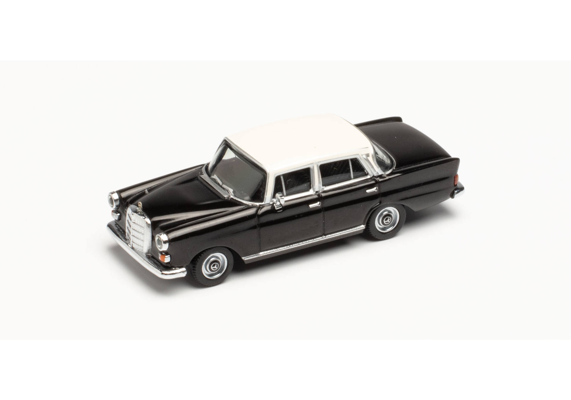 Herpa 430739-002 MB 200 Heckflosse Model H0 1:87