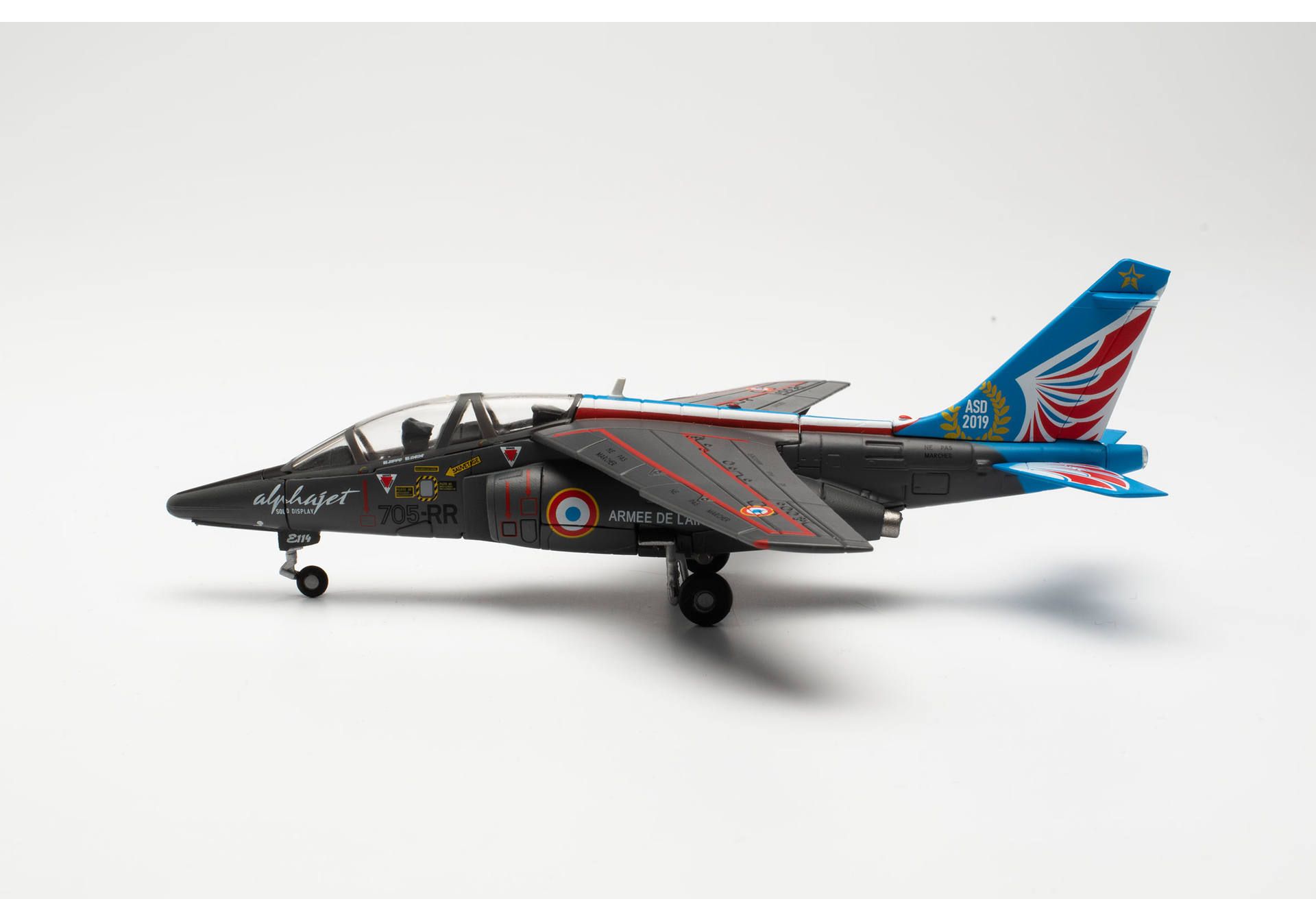 Herpa 580809 French Air Force Alpha Jet E – Solo Display Team Ecole de l‘Aviation de Chasse 314 “Christian Martell” 1:72
