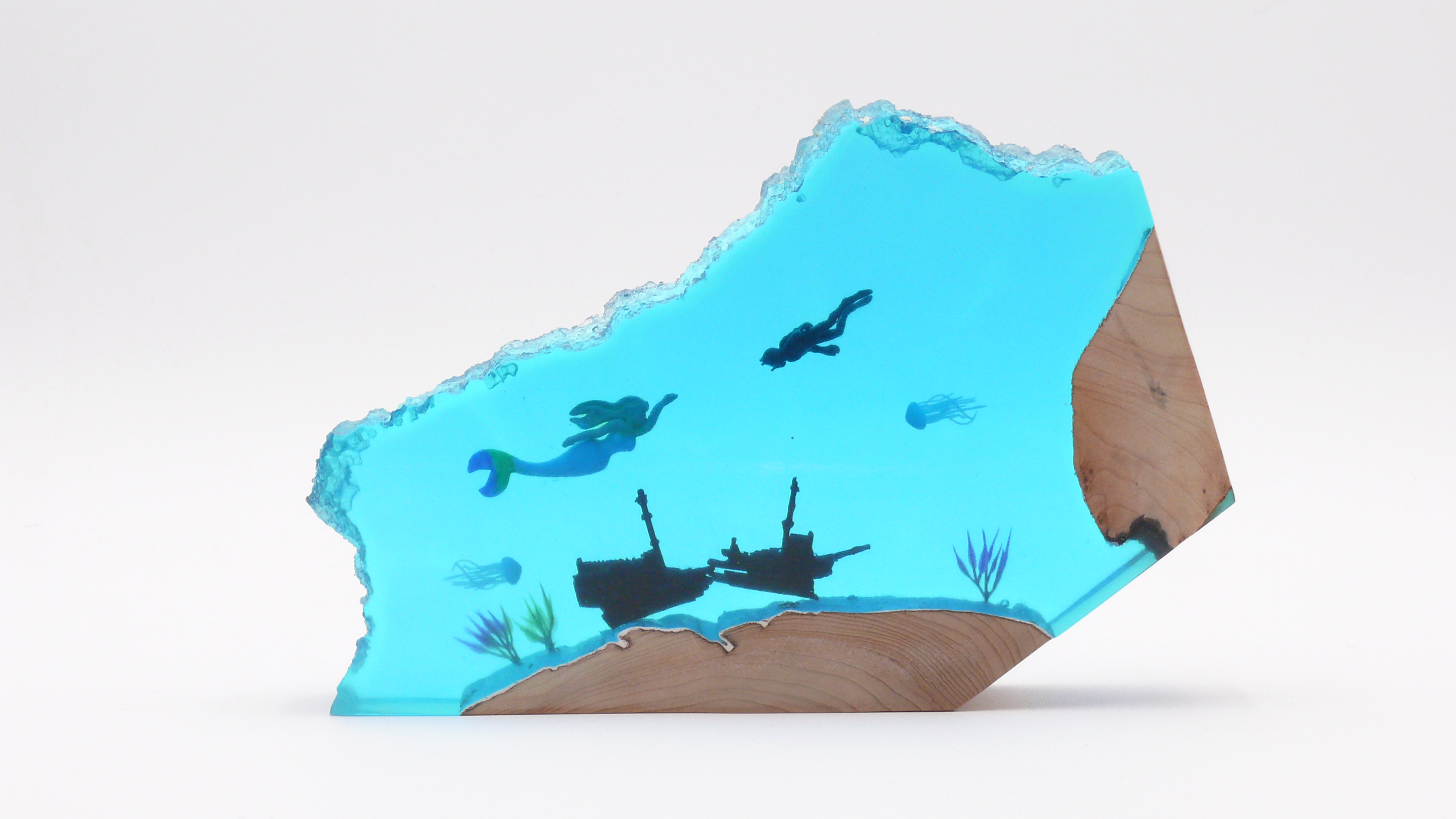 Table Lamp / Night Light – Epoxy Resin – Diver and Mermaid