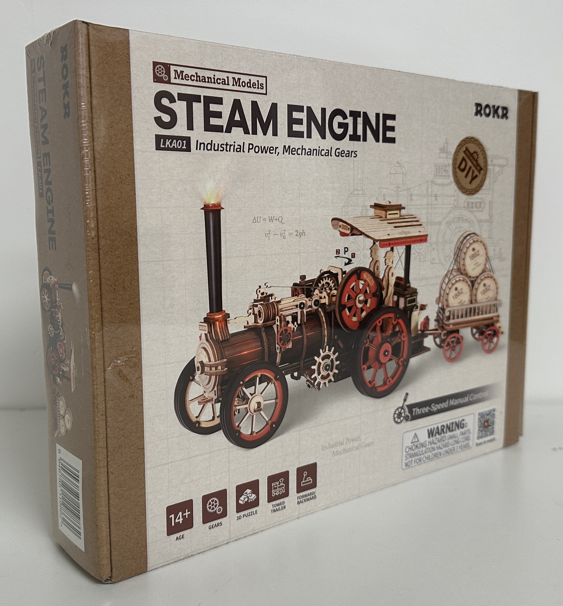 Wooden Model Kit “Steam Engine” by Robotime
