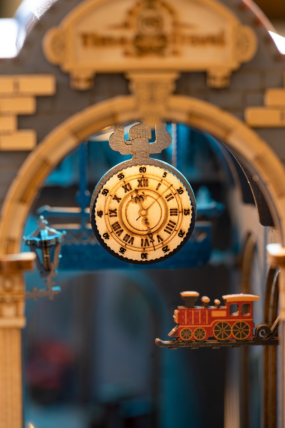 Holzbausatz /  Book Nook - Zeitmaschine (Time Travel) - TGB04 von Robotime