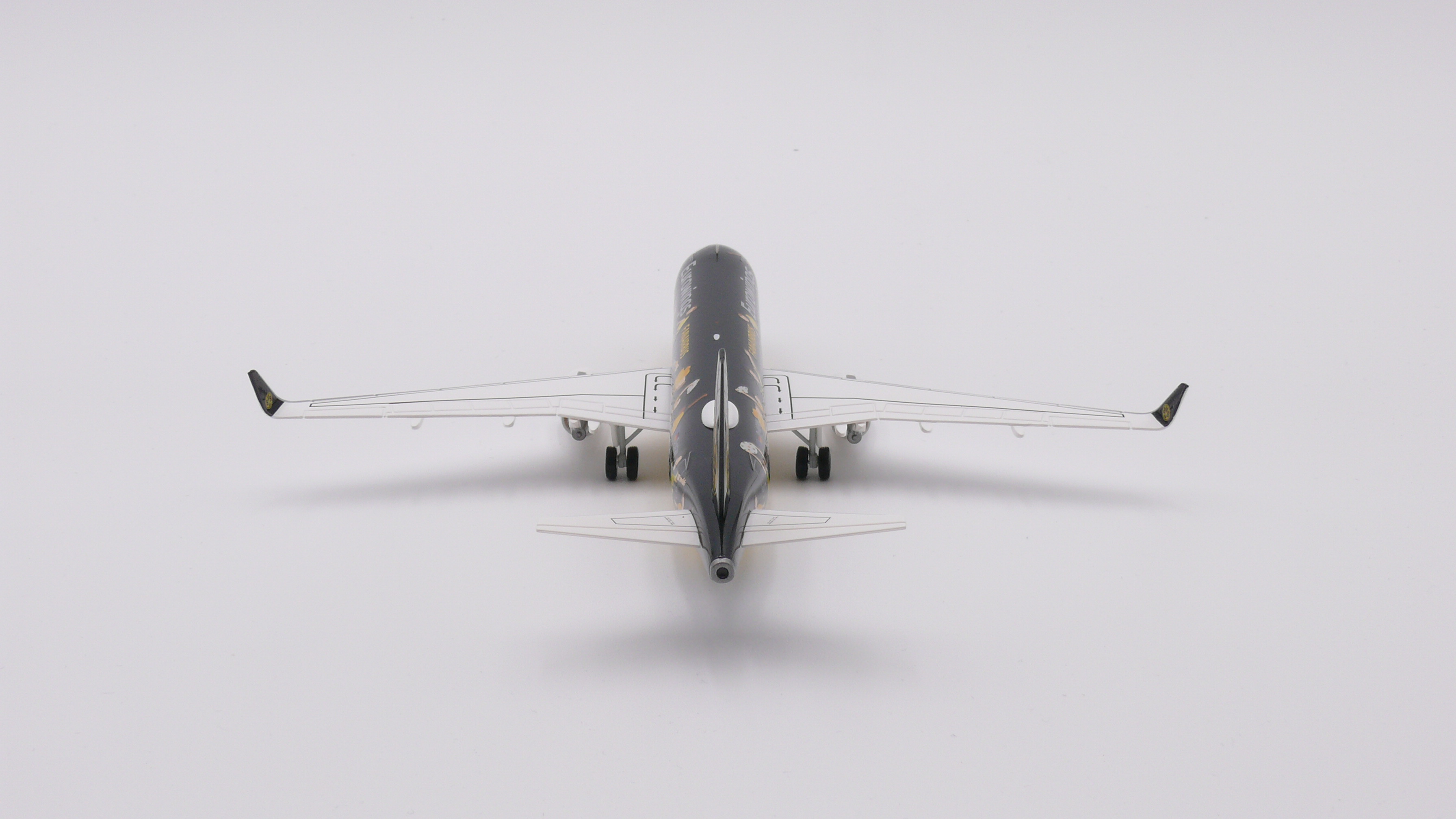 Herpa 572750 Eurowings Airbus A320 "BVB Fanairbus" – D-AEWM 1:200
