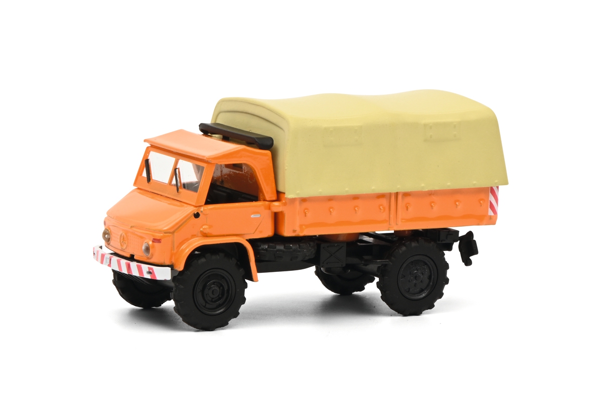 Schuco 452655600 MHI 3-Piece Set Municipal Vehicles – VW T2 Bus, Mercedes-Benz L322 Tanker, Unimog 404