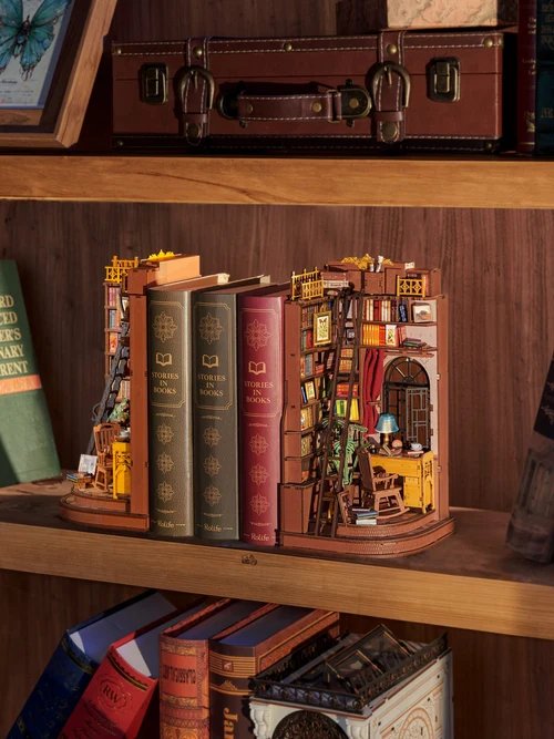 Wooden Model Kit / Book Nook – "Silent Corner Study" – TGE02 by Robotime