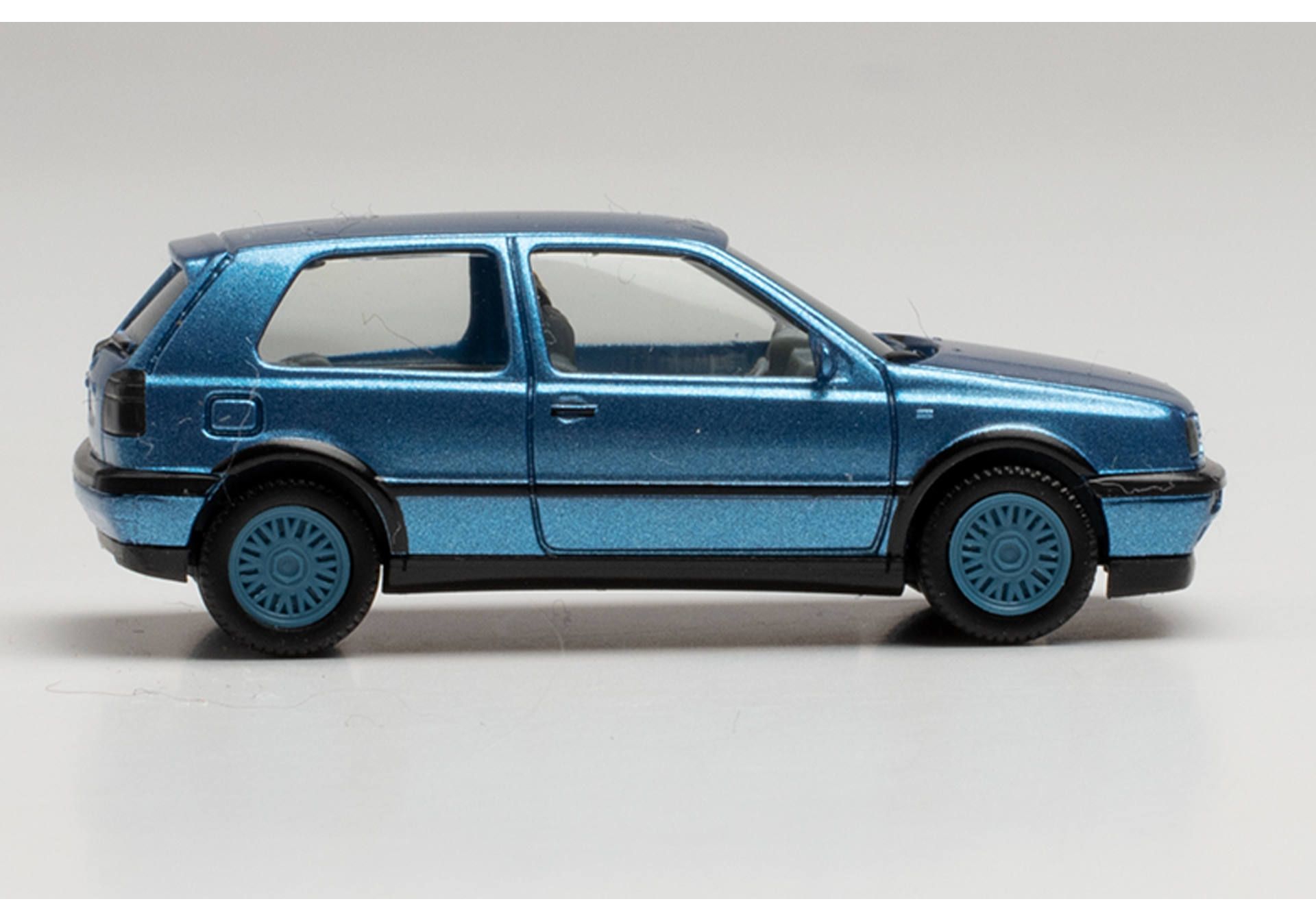 Herpa 034074 VW Golf 3 VR6 Blaumetallic Modellfahrzeug H0 1:87