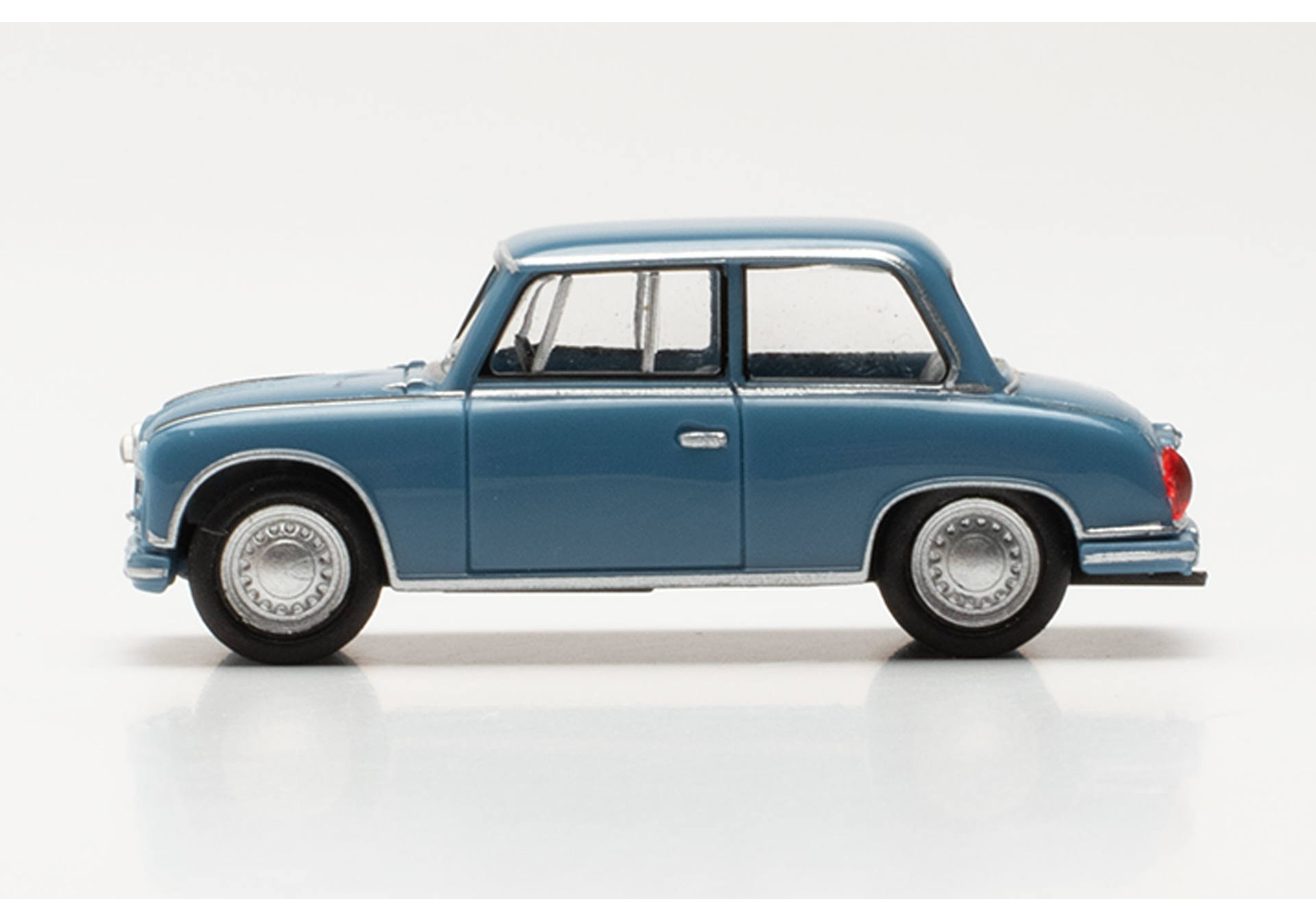 Herpa 027649-005 AWZ P70 Sedan, Brilliant Blue 1:87