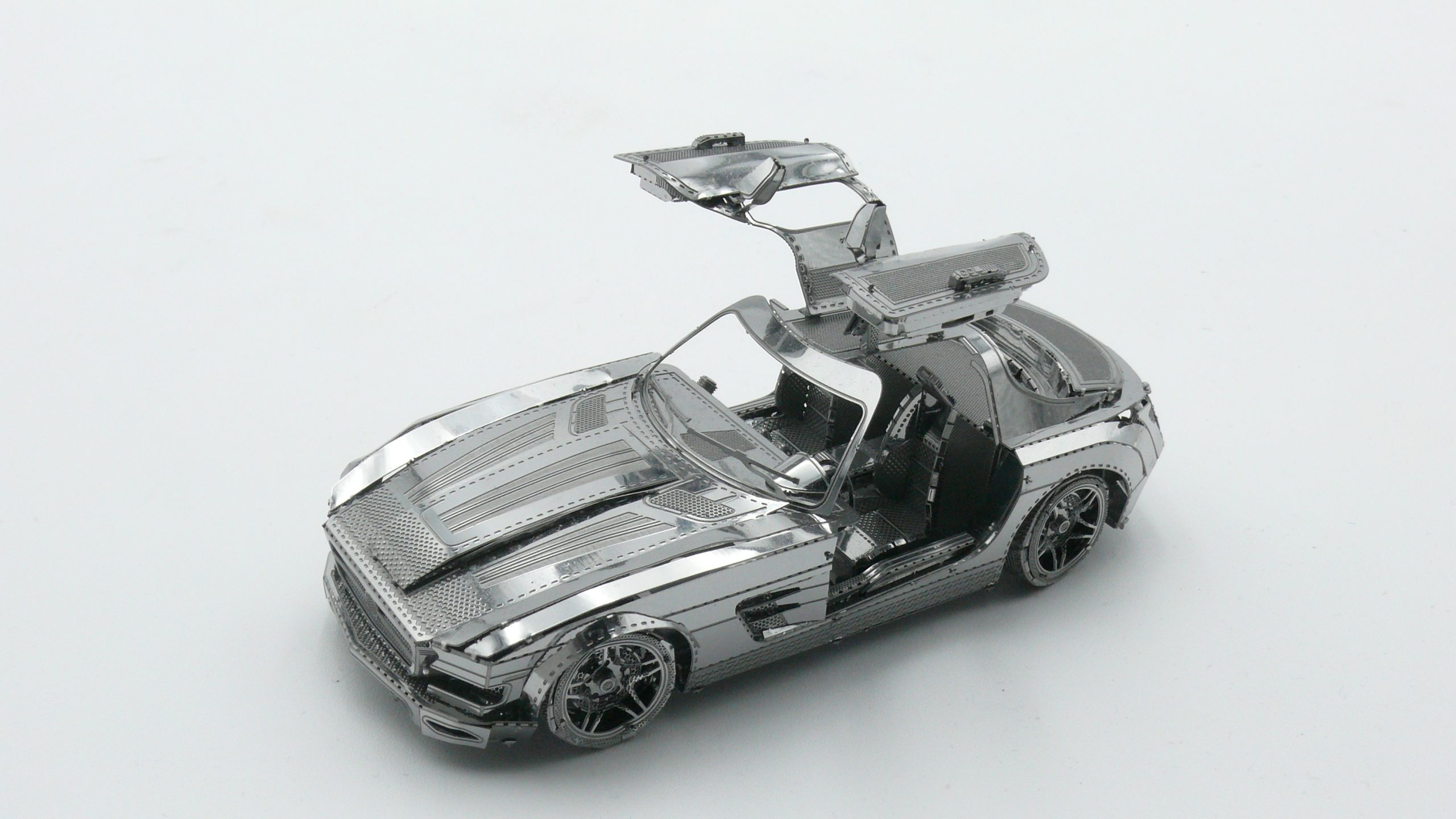 Metal Model Kit - Mercedes-Benz SLS AMG