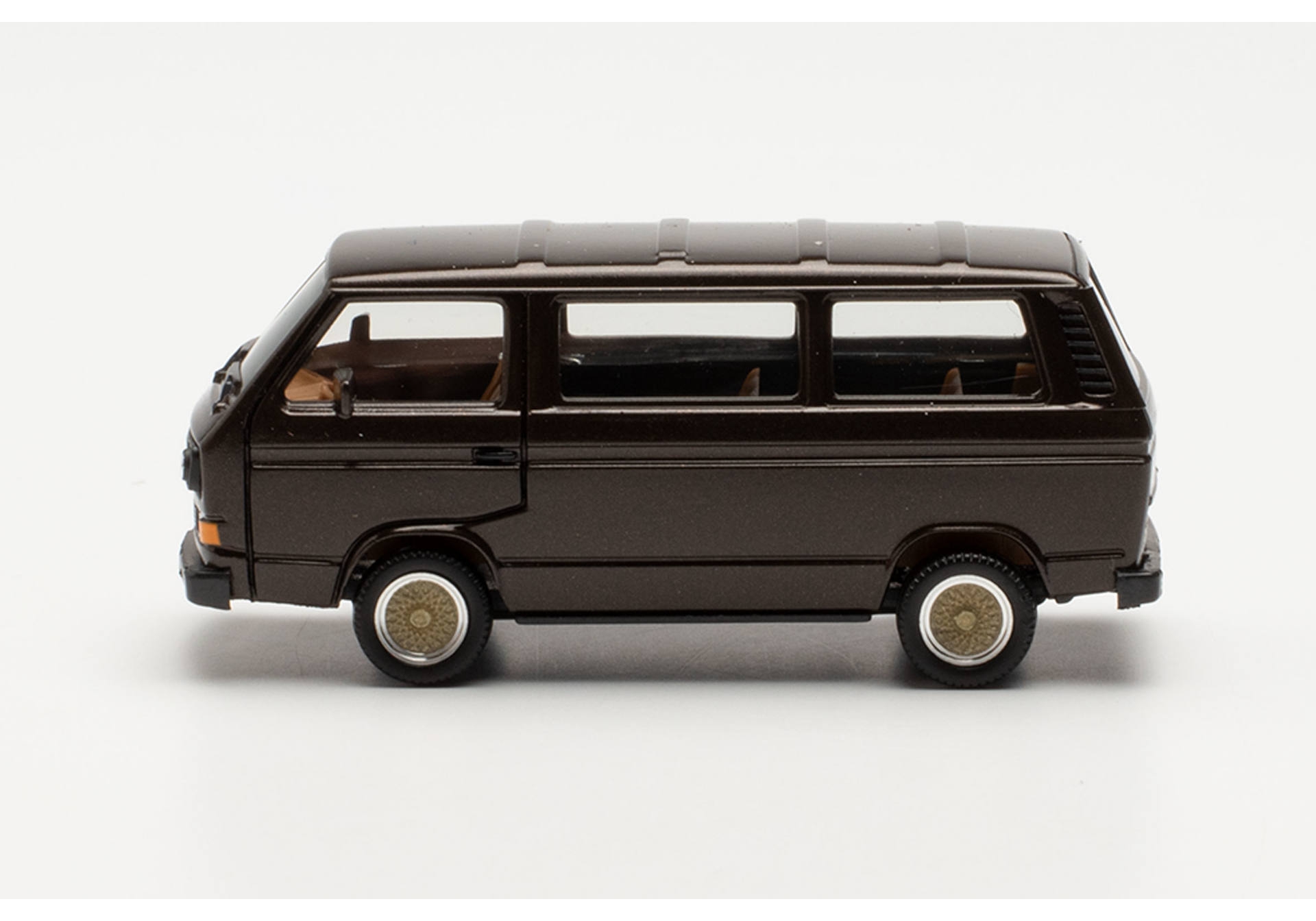 Herpa 430876-002 VW T3 Bus with BBS Rims Model H0 1:87