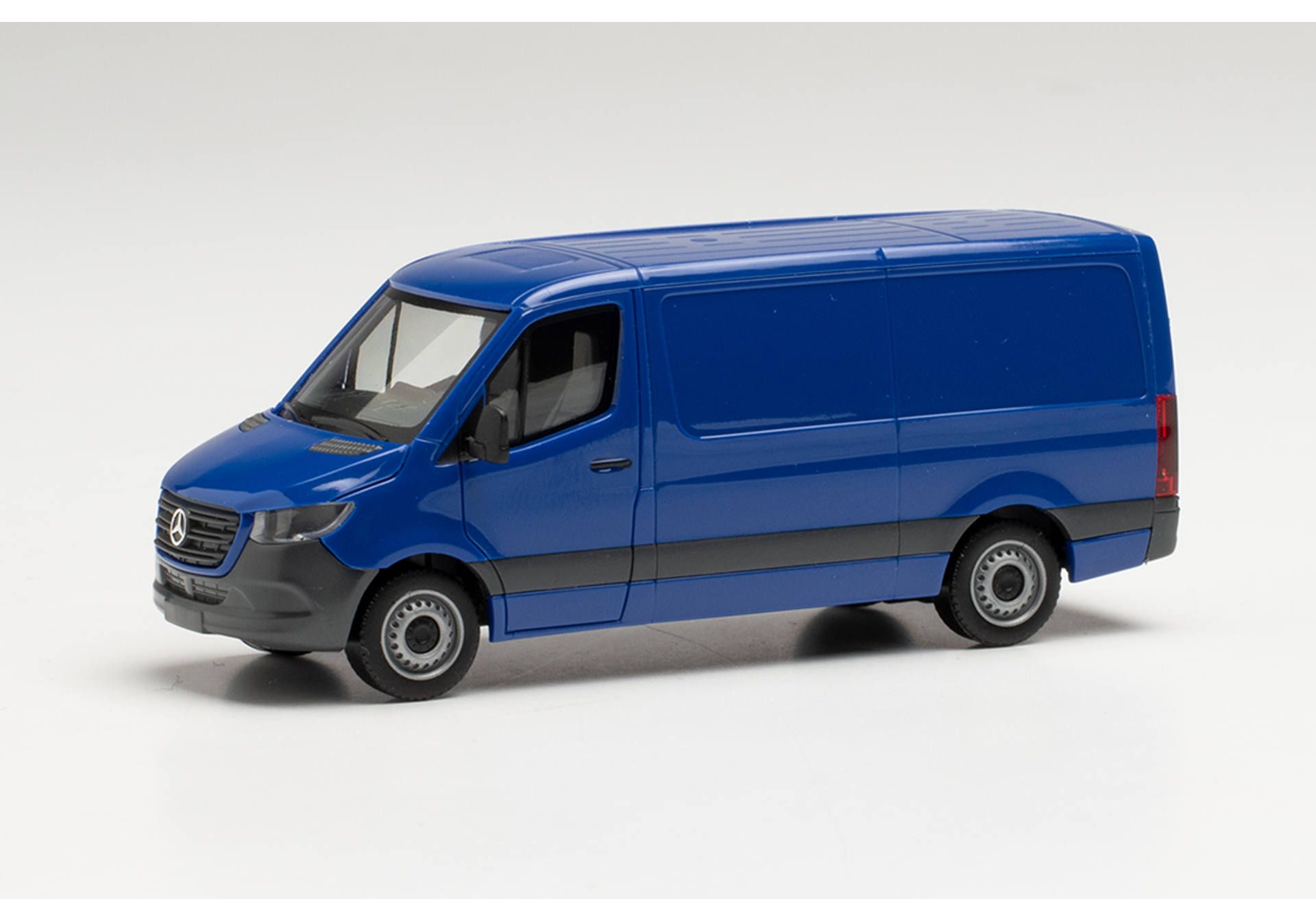 Herpa 096485 MB Sprinter 18 Kasten FD, blue 1:87