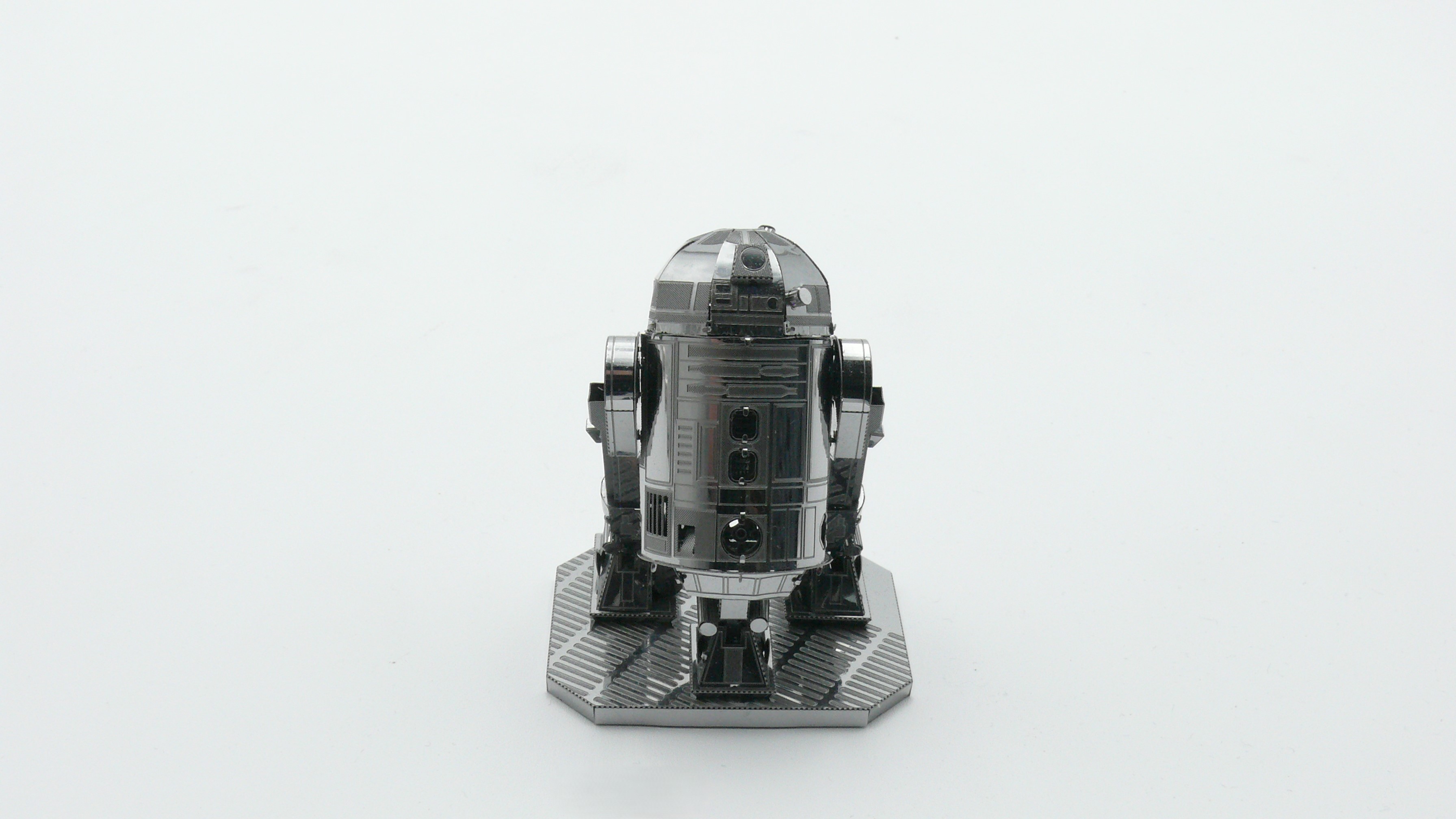 Metallbausatz Star Wars R2D2