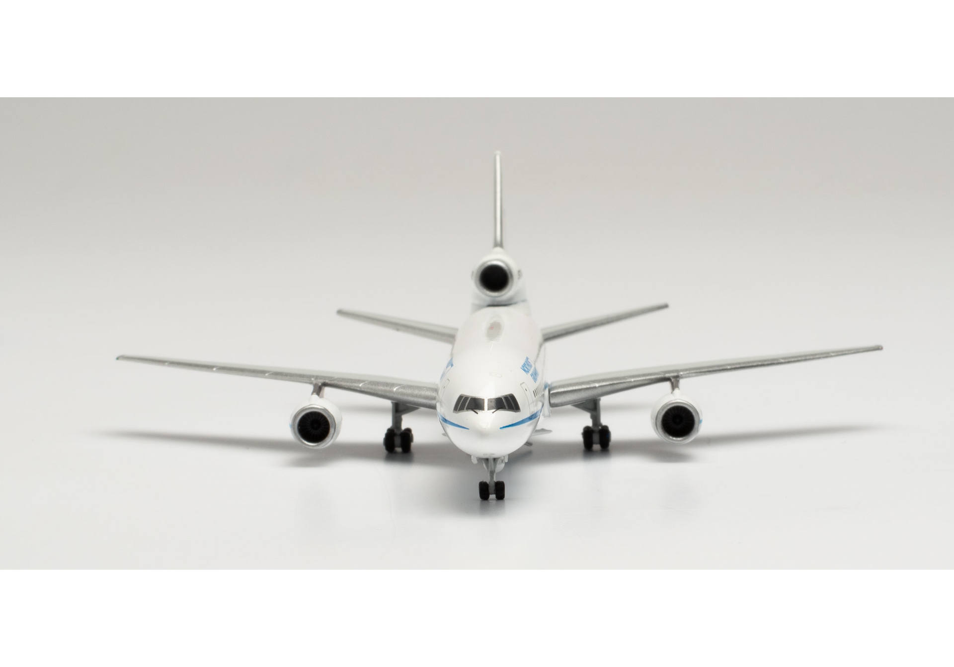 Herpa 536004 Northrop Grumman Lockheed L-1011-100 TriStar “Stargazer” – N140SC 1:500