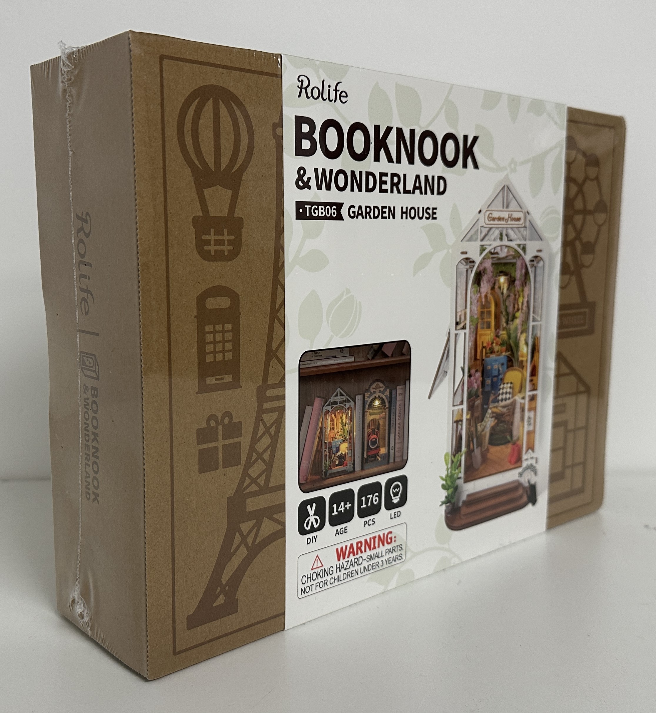 Wooden Model Kit / Book Nook “Garden House” by Robotime