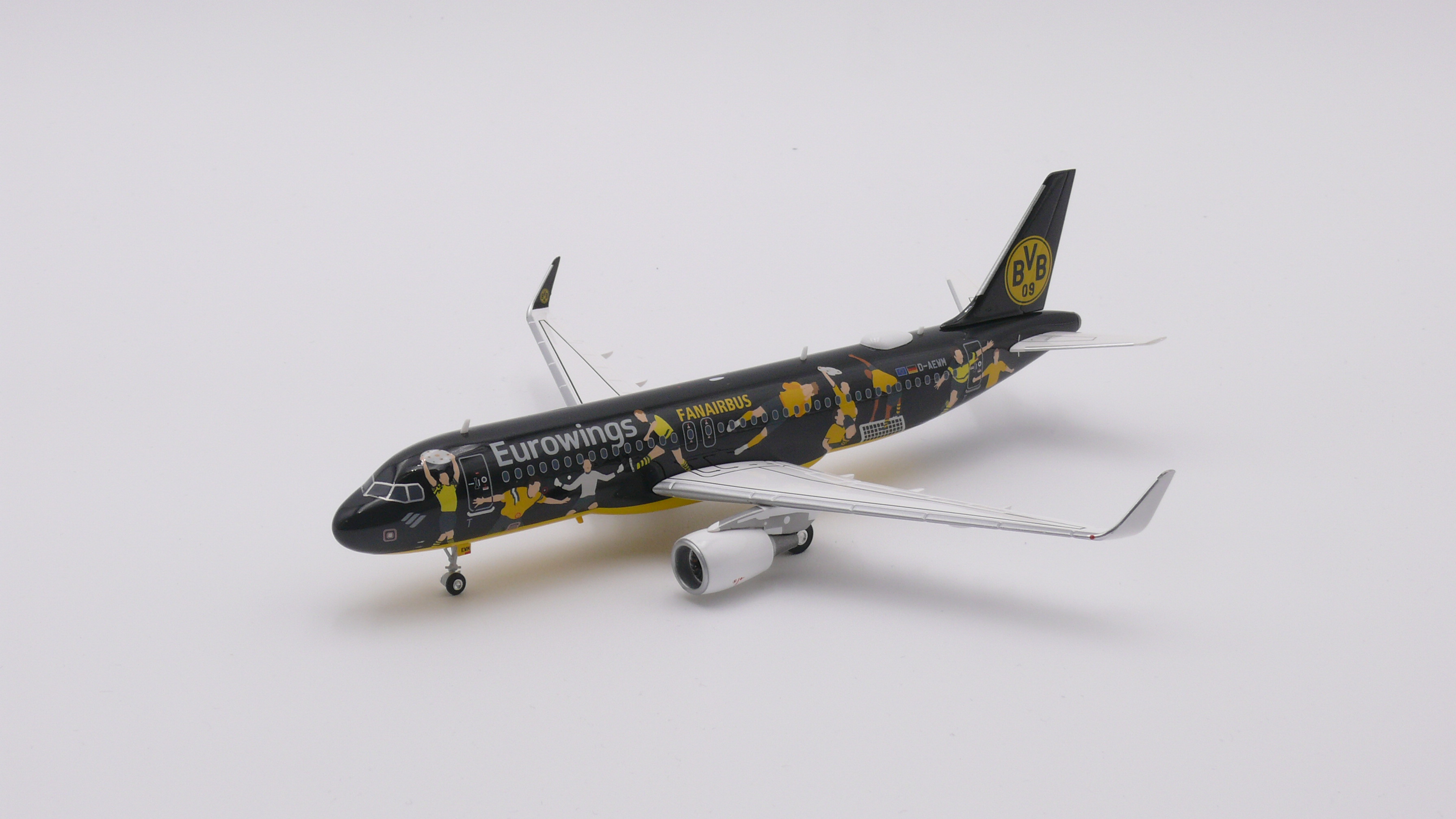 Herpa 572750 Eurowings Airbus A320 "BVB Fanairbus" – D-AEWM 1:200