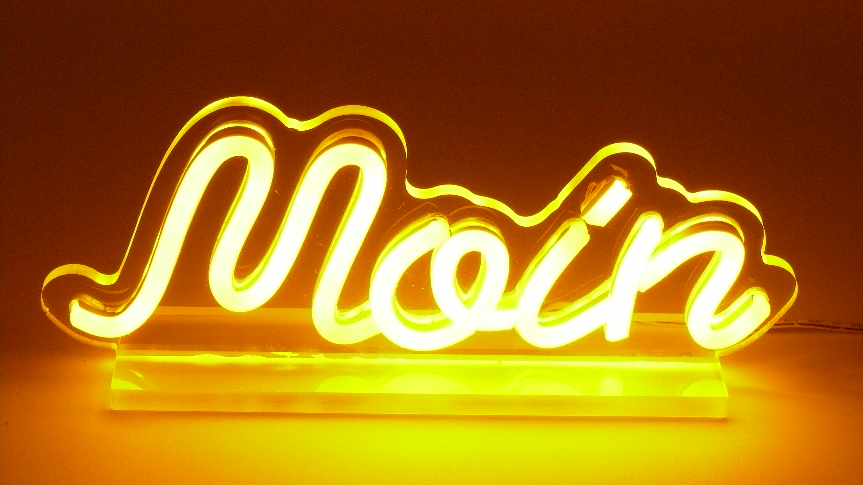 Neonlampe Moin