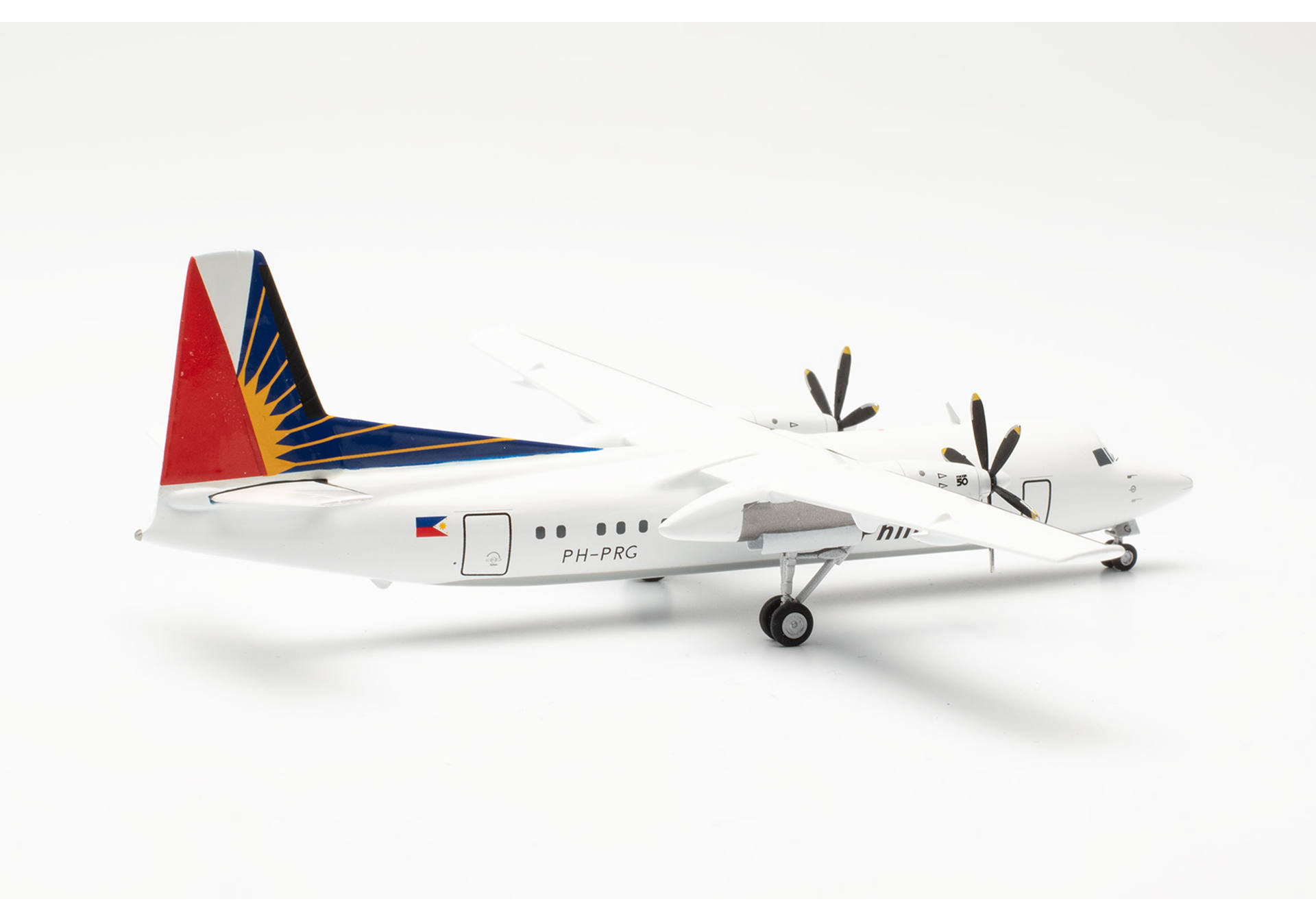 Herpa 572811 Philippine Airlines Fokker 50 – PH-PRG 1:200