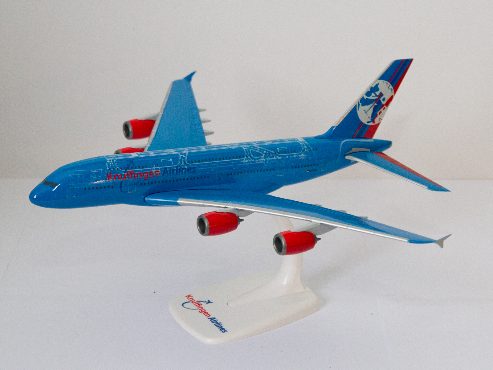 Herpa 609326 Airbus A380 “Knuffingen Airlines” 1:250 