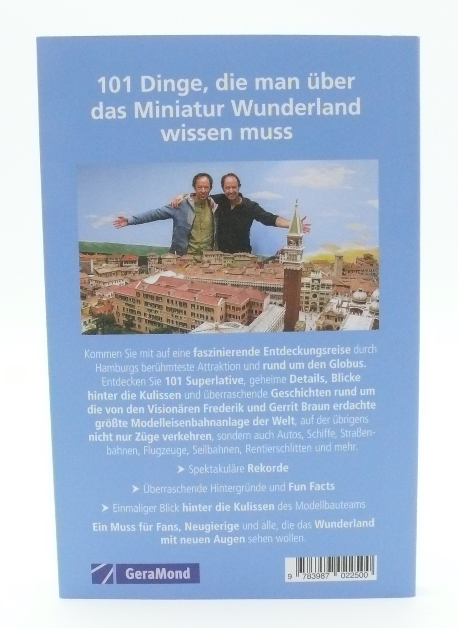 Book - 101 Things You Need to Know About Miniatur Wunderland - by Martin Menke
