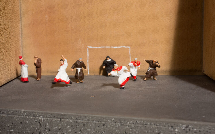 Italien Rom Nonne Moenche Fussball