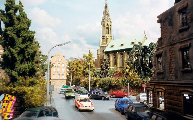 Knuffingen Kirche Strasse